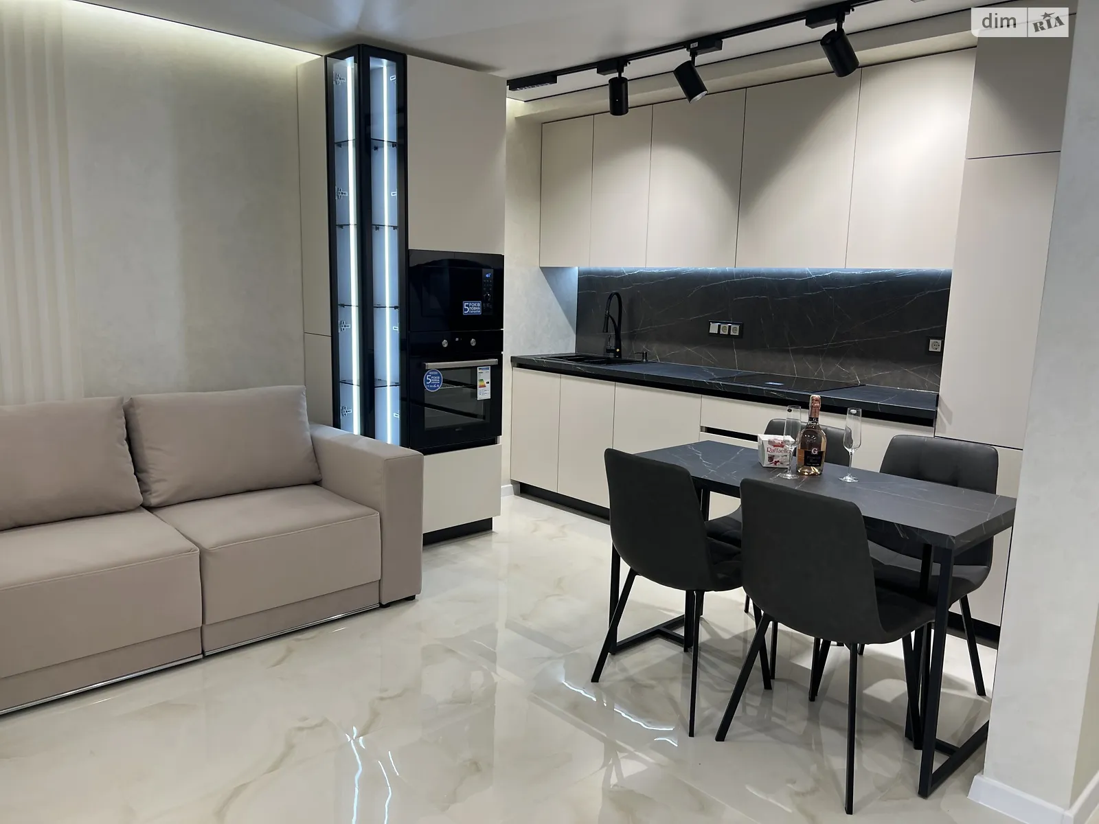 2-комнатная квартира 67 кв. м в Тернополе, цена: 95000 $ - фото 1