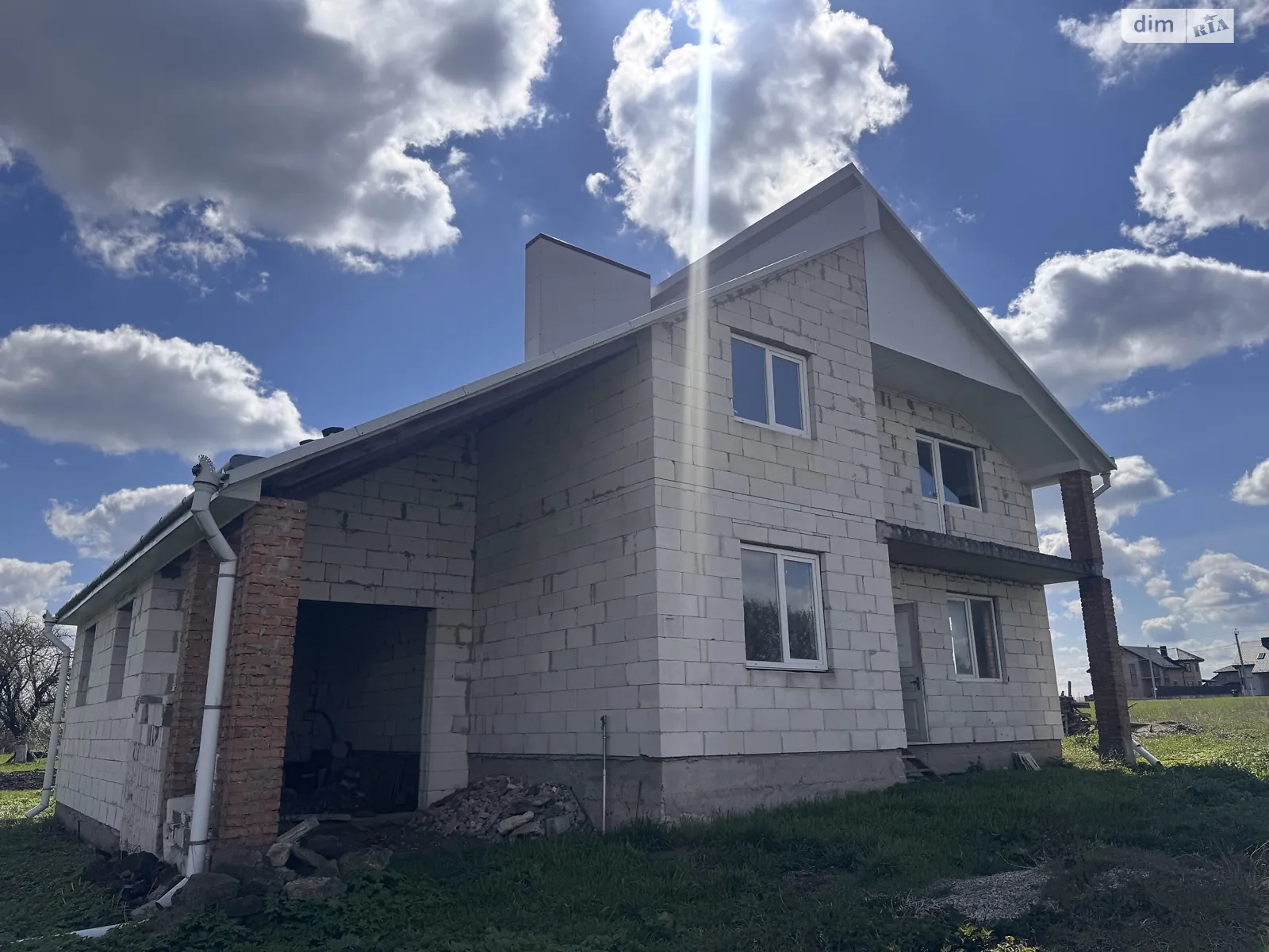 Продается дом на 2 этажа 182.5 кв. м с мансардой, цена: 75000 $ - фото 1