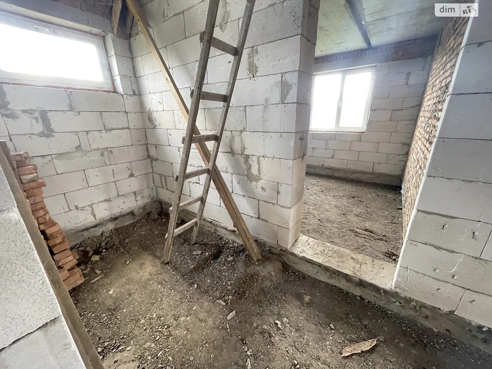 Продается дом на 2 этажа 185 кв. м с мансардой, цена: 75000 $ - фото 1