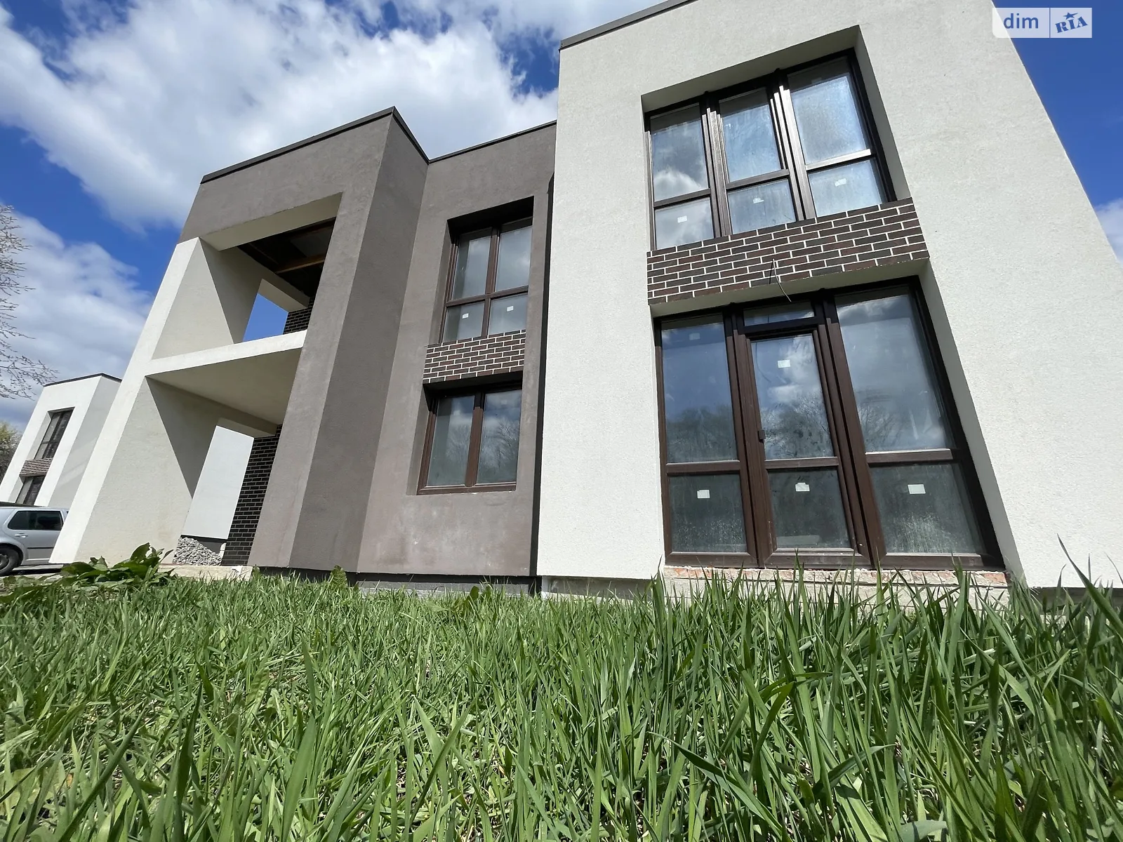 Продается дом на 2 этажа 150 кв. м с гаражом, цена: 155000 $ - фото 1