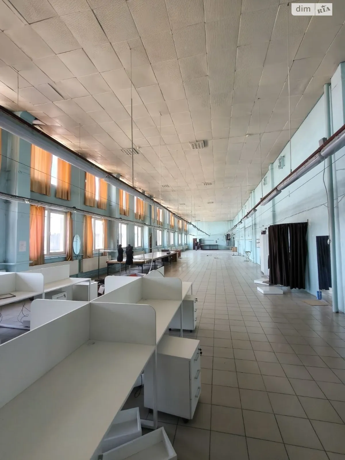 Продається приміщення вільного призначення 626.56 кв. м в 4-поверховій будівлі, цена: 93984 грн - фото 1
