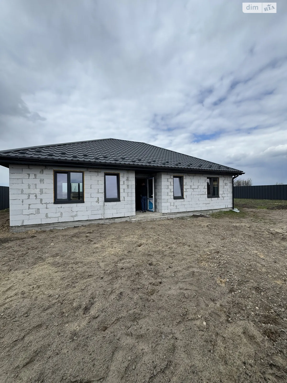 Продається одноповерховий будинок 130 кв. м з бесідкою, цена: 78000 $ - фото 1