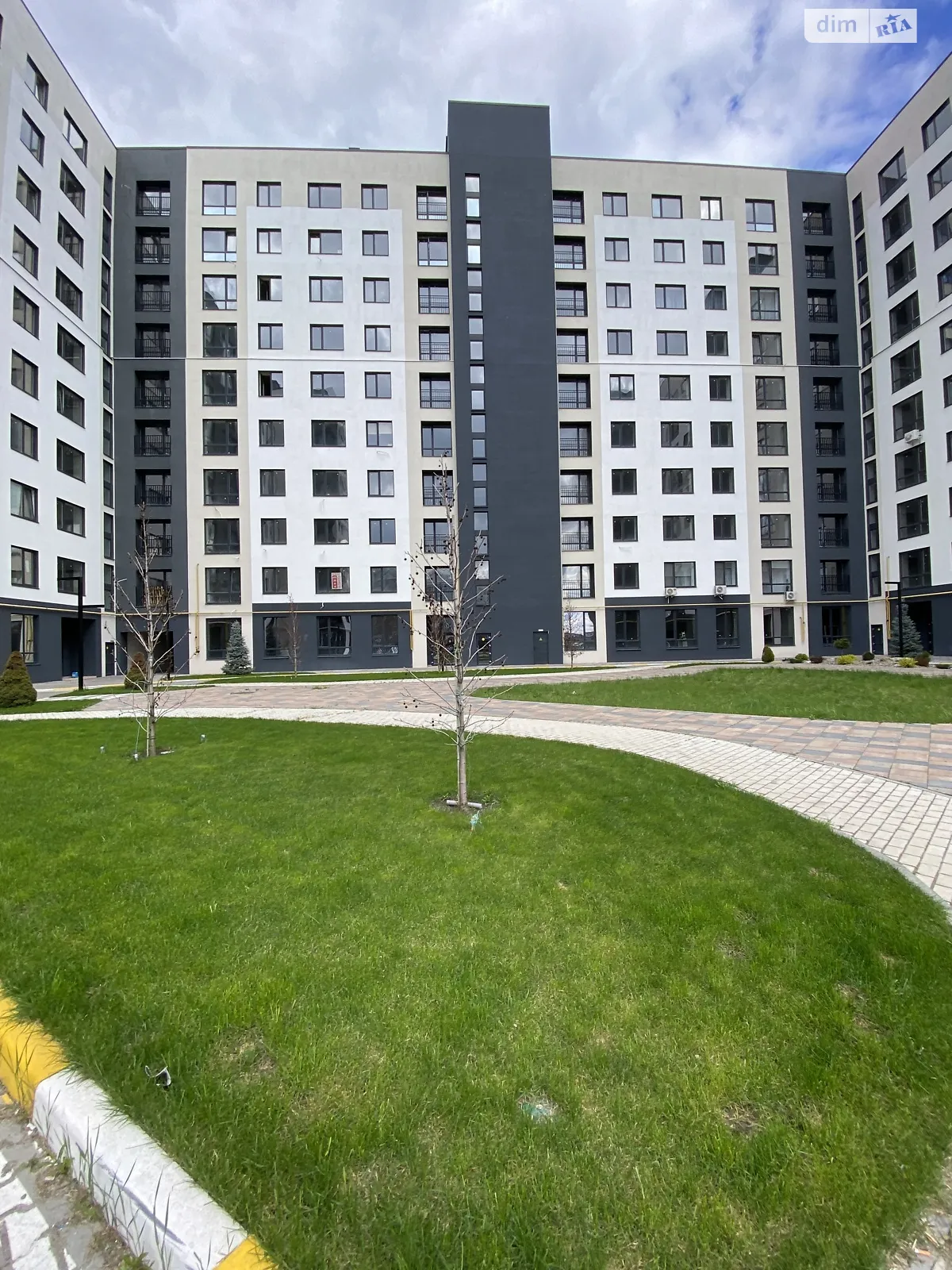 Продается 1-комнатная квартира 40 кв. м в Буче, ул. Ивана Кожедуба, 4 - фото 1