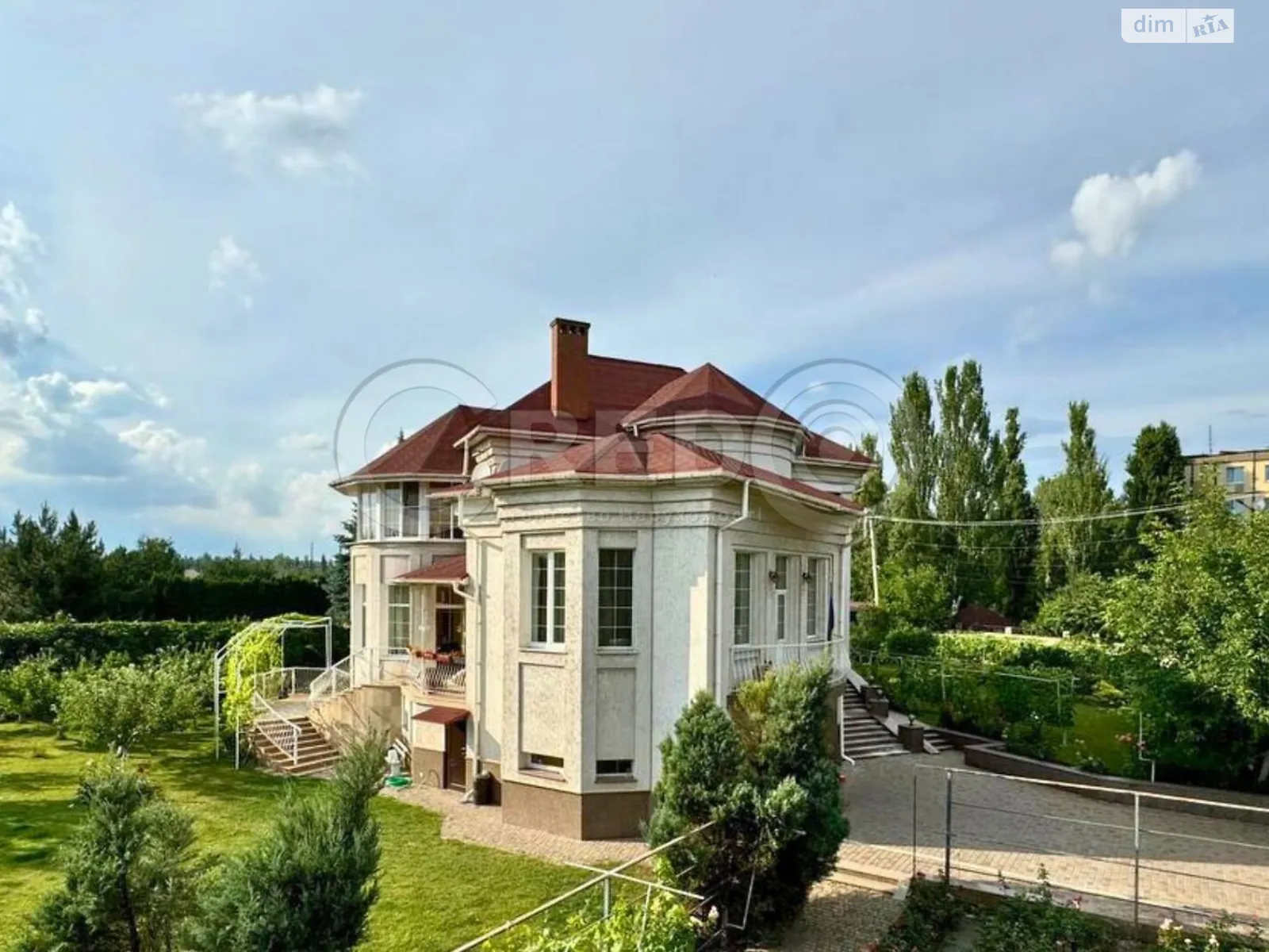 Продается дом на 2 этажа 458.2 кв. м с участком, цена: 450000 $ - фото 1