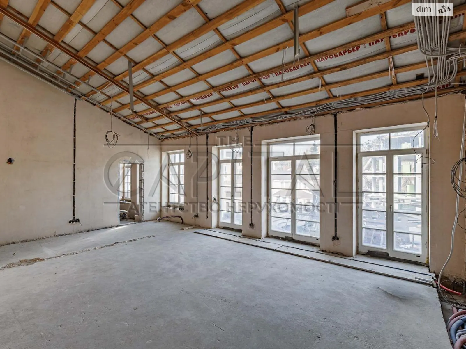 Продается офис 281.6 кв. м в бизнес-центре, цена: 716000 $ - фото 1