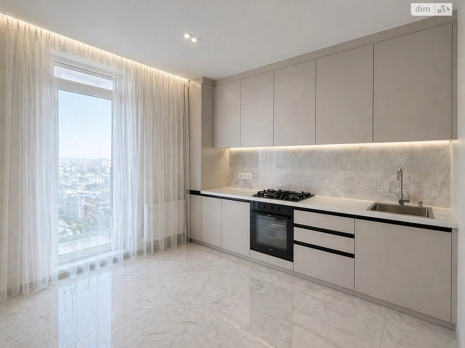 Продается 2-комнатная квартира 63 кв. м в Виннице - фото 1