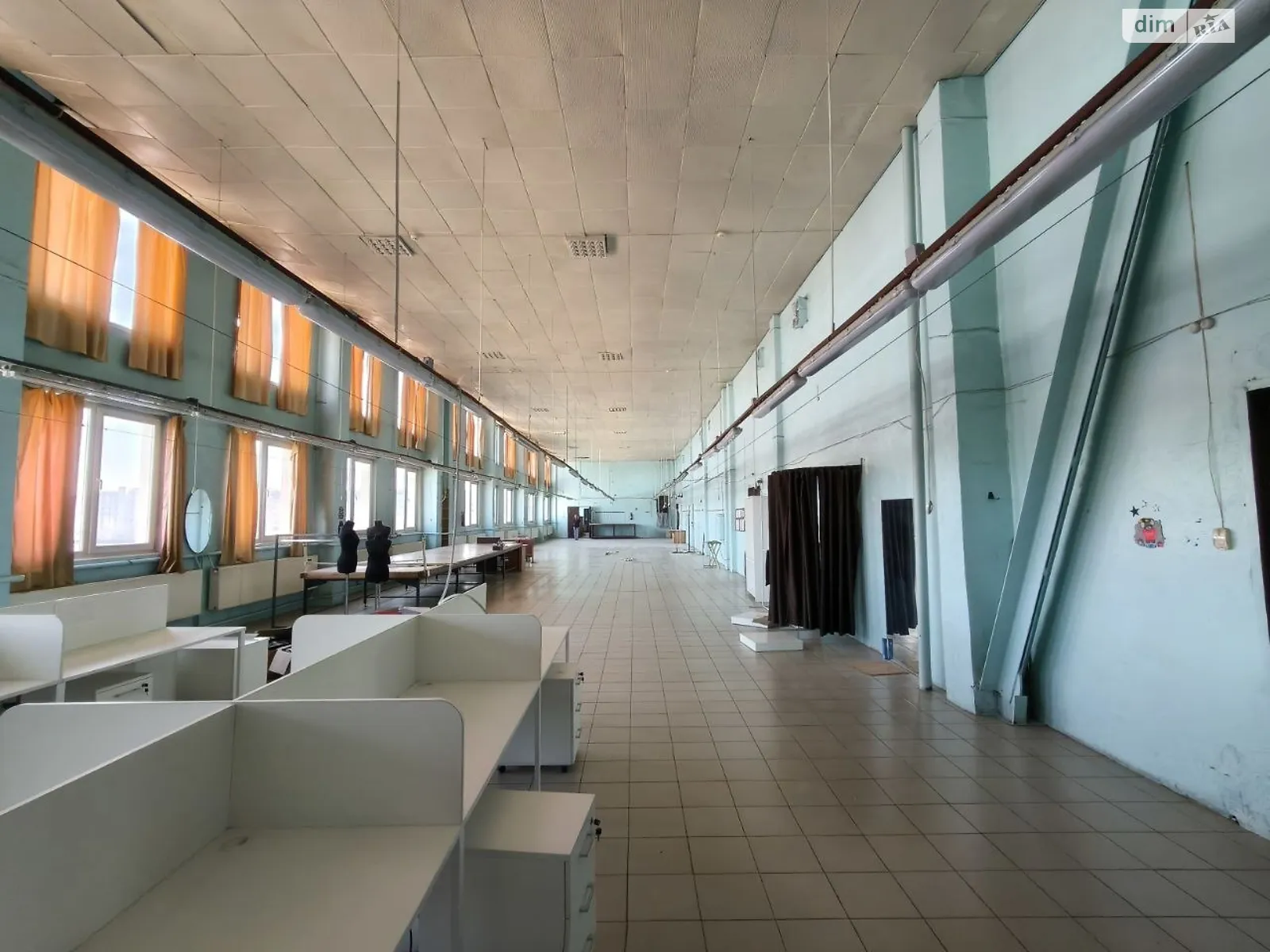 Сдается в аренду помещения свободного назначения 626.56 кв. м в 4-этажном здании, цена: 93984 грн - фото 1