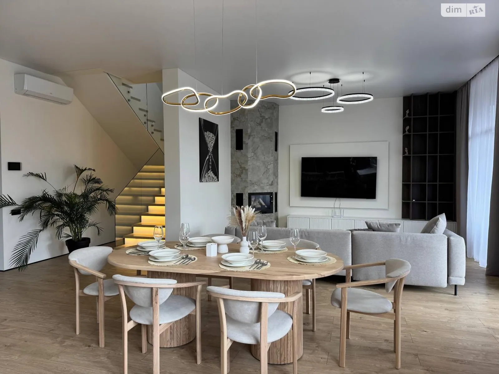 Продается дом на 2 этажа 232 кв. м с мансардой, цена: 550000 $ - фото 1