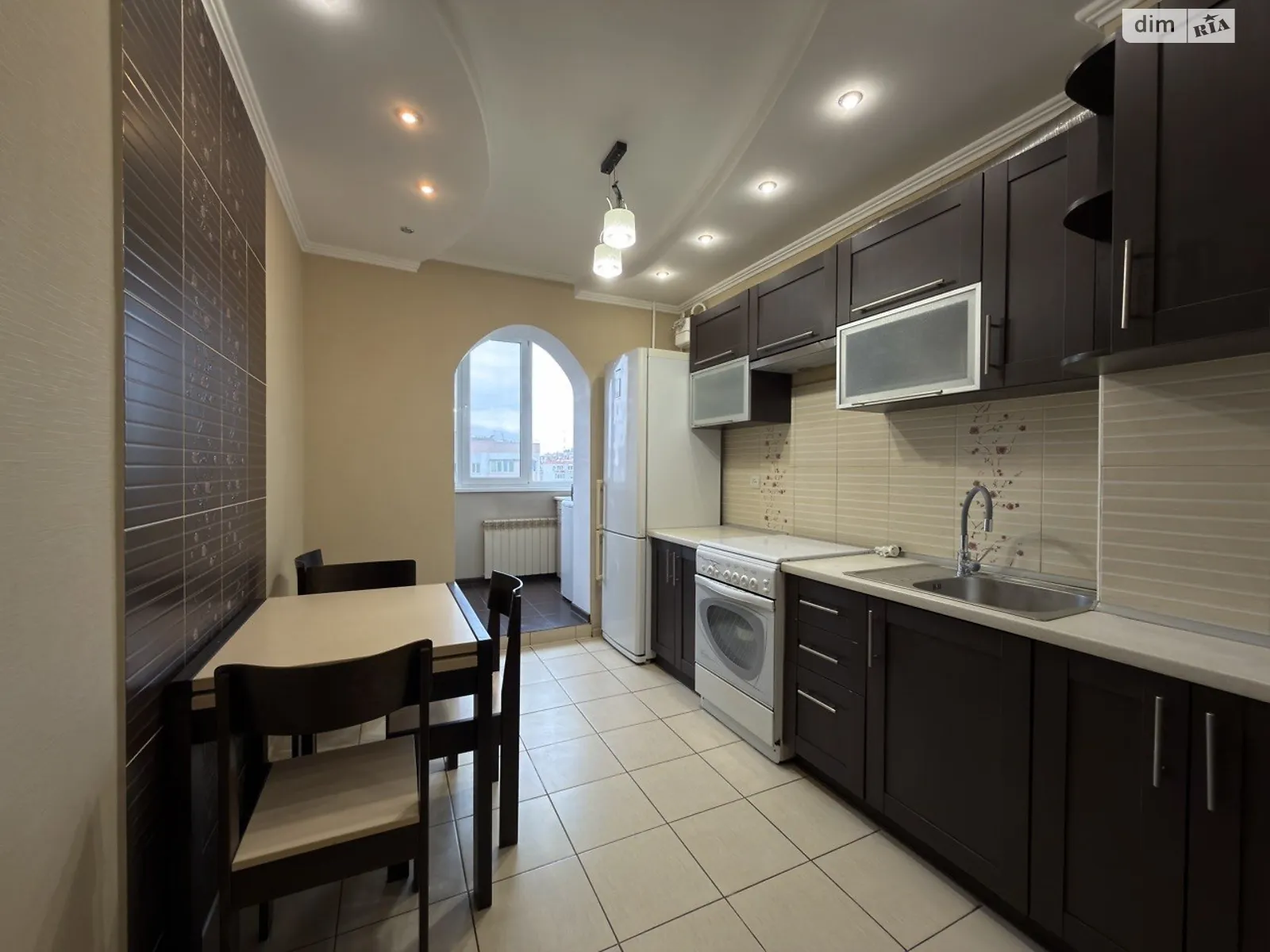 3-комнатная квартира 62 кв. м в Луцке, ул. Конякина - фото 1