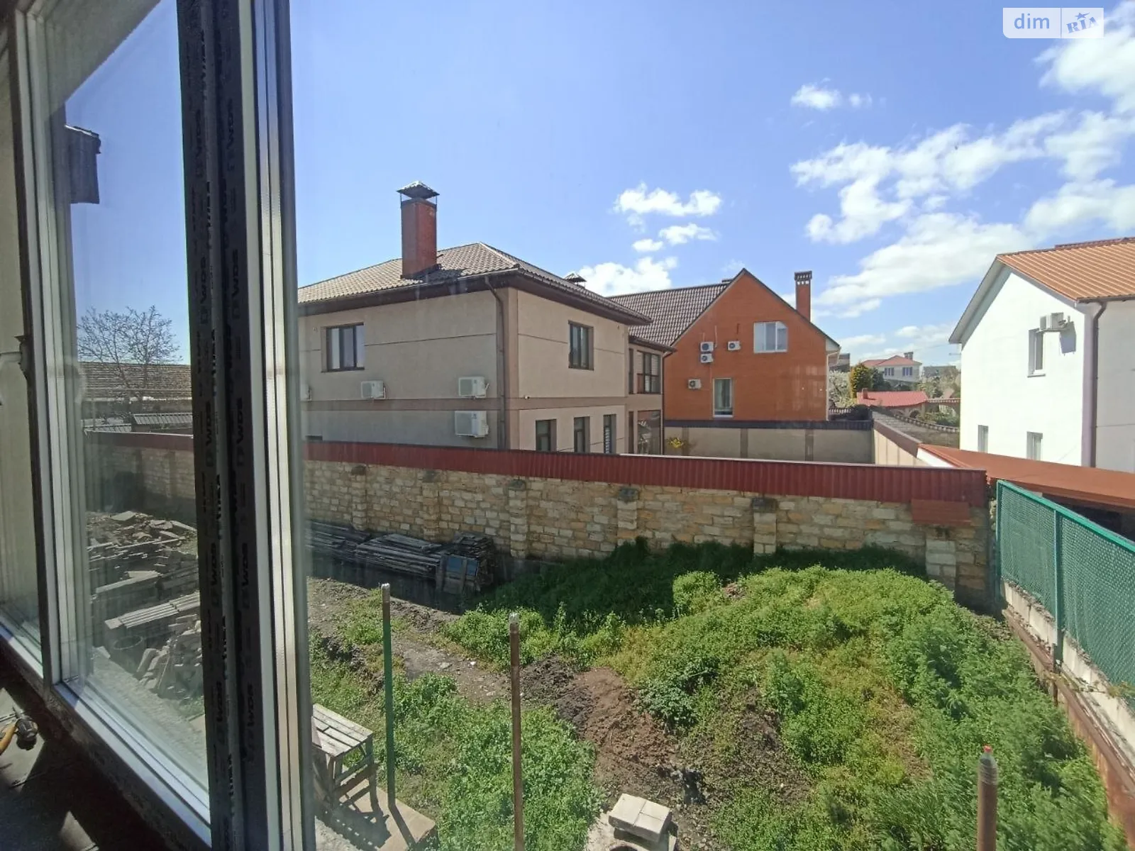 Продается дом на 2 этажа 105.2 кв. м с садом, цена: 129999 $ - фото 1