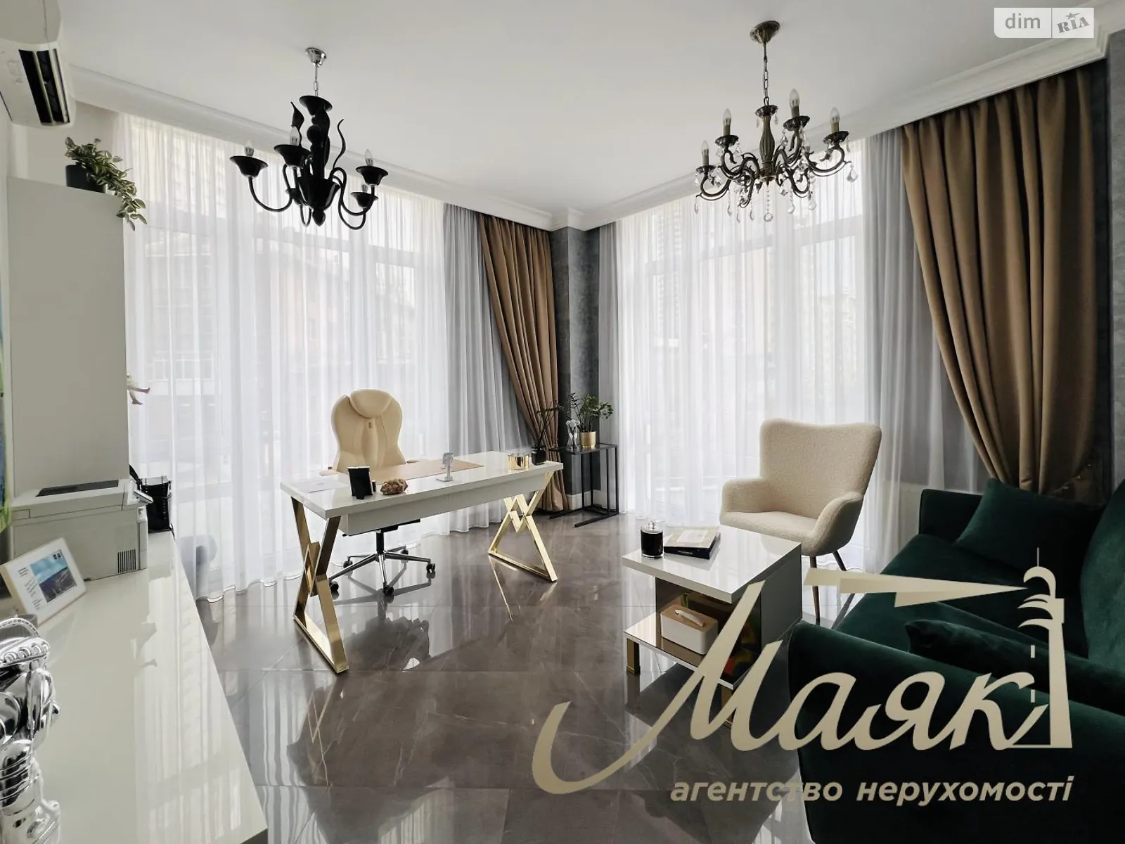 Продается офис 80 кв. м в бизнес-центре, цена: 359000 $ - фото 1