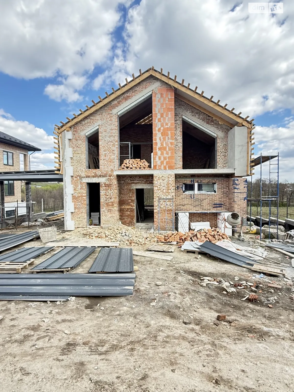 Продается дом на 2 этажа 220 кв. м с мебелью, цена: 220000 $ - фото 1