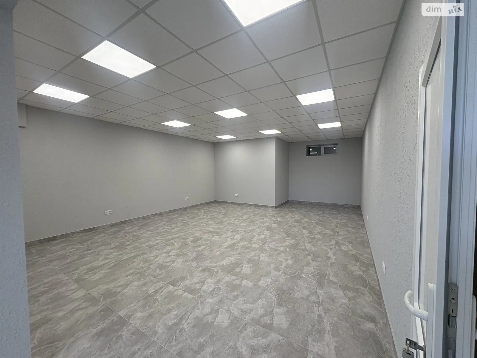 Продается помещения свободного назначения 133 кв. м в 10-этажном здании, цена: 133000 $ - фото 1