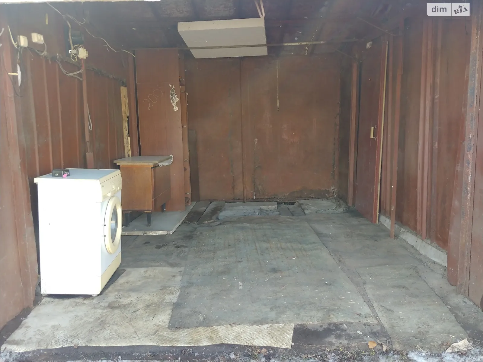 Продается место в гаражном кооперативе под легковое авто на 14 кв. м, цена: 2500 $ - фото 1