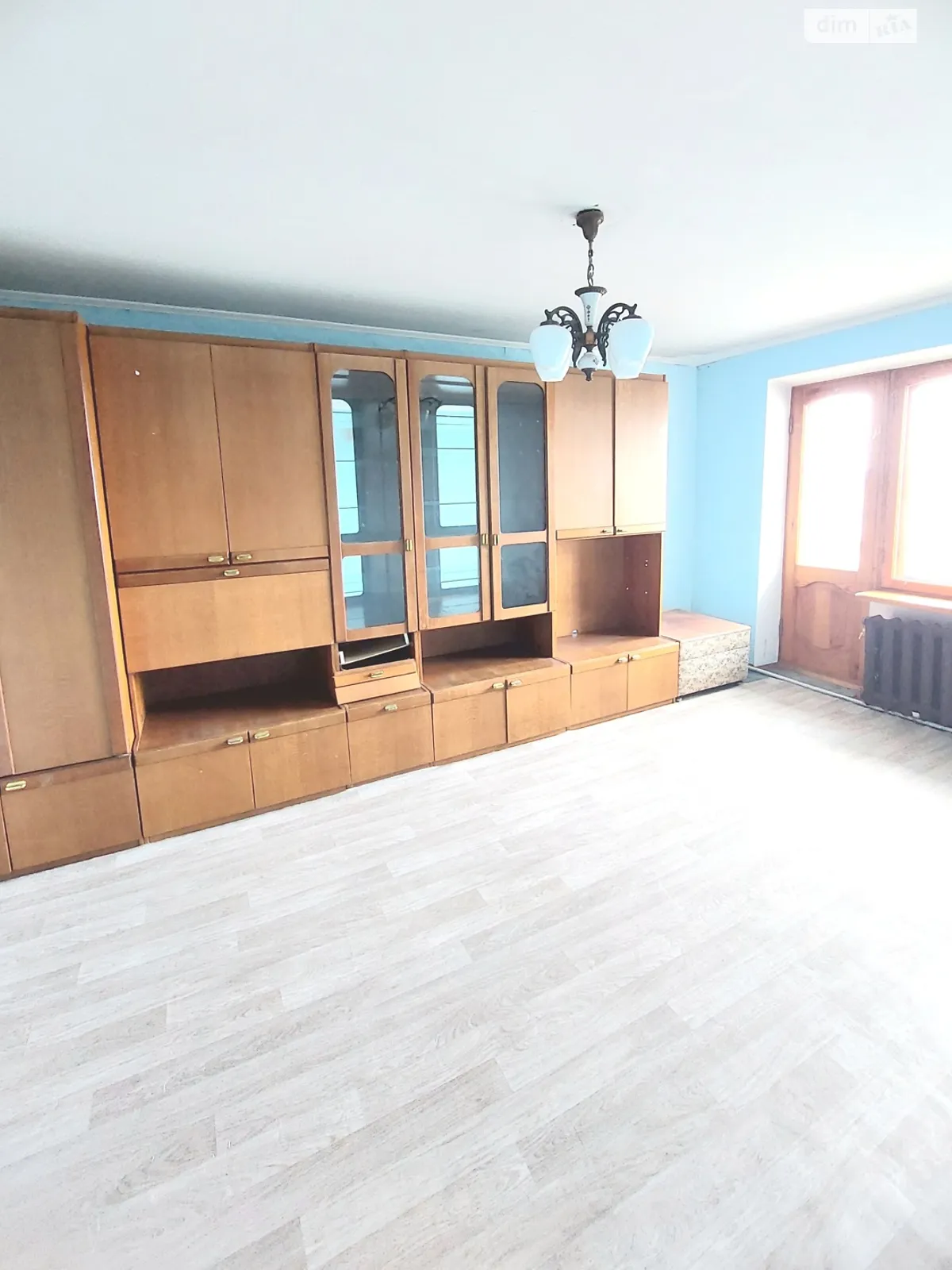 Продается 3-комнатная квартира 67 кв. м в Гнивани, ул. Соборная - фото 1