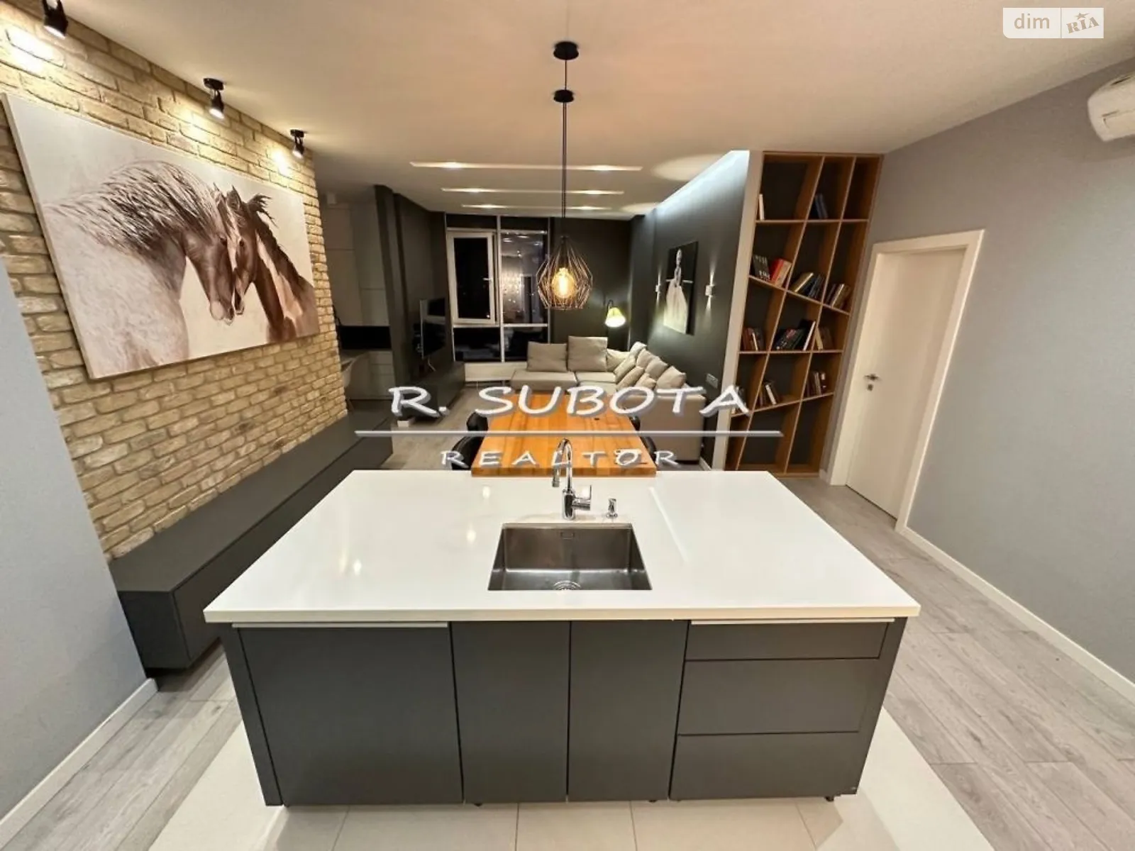 Продается 1-комнатная квартира 72 кв. м в Днепре, ул. Симферопольская, 2Л - фото 1