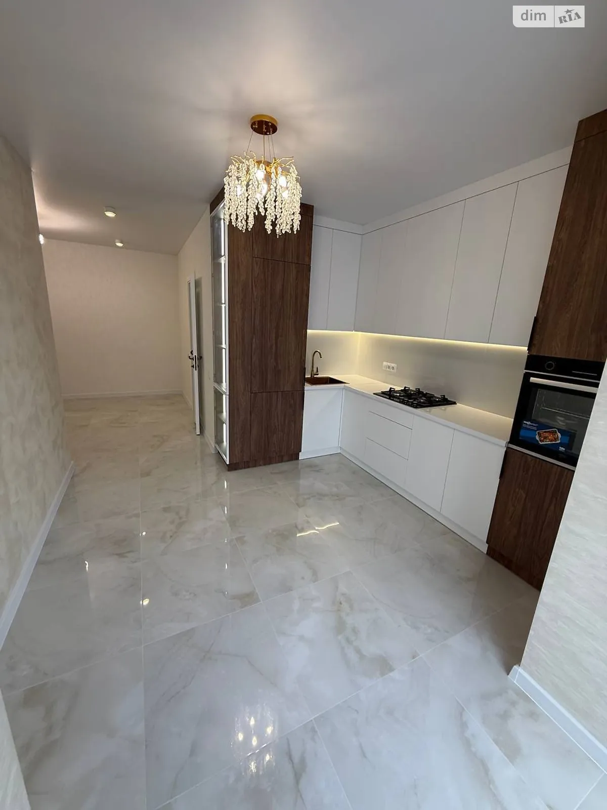 Продается 2-комнатная квартира 65 кв. м в Хмельницком, ул. Кармелюка, 7 - фото 1