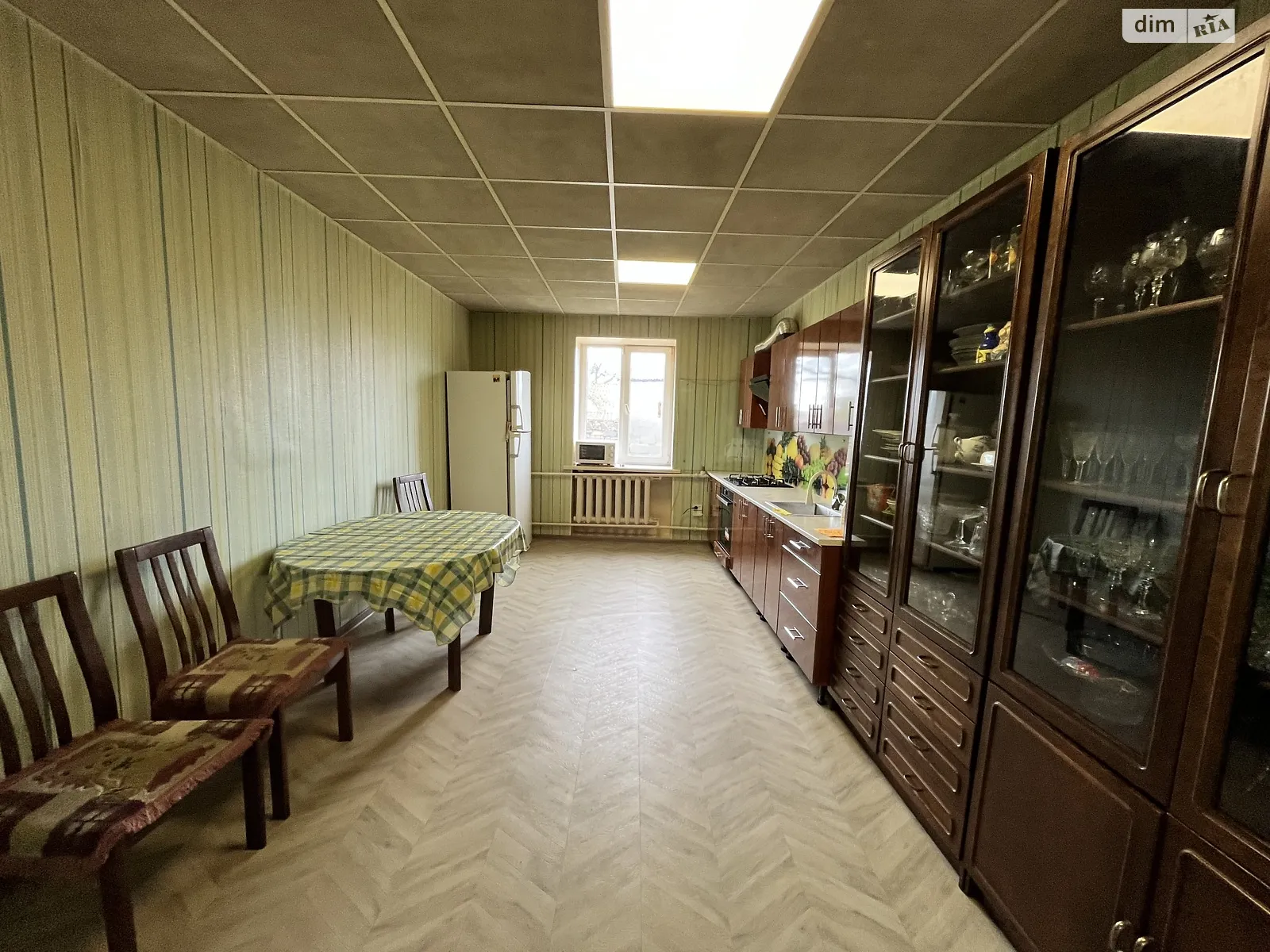 Продается дом на 2 этажа 220 кв. м с балконом, цена: 118500 $ - фото 1