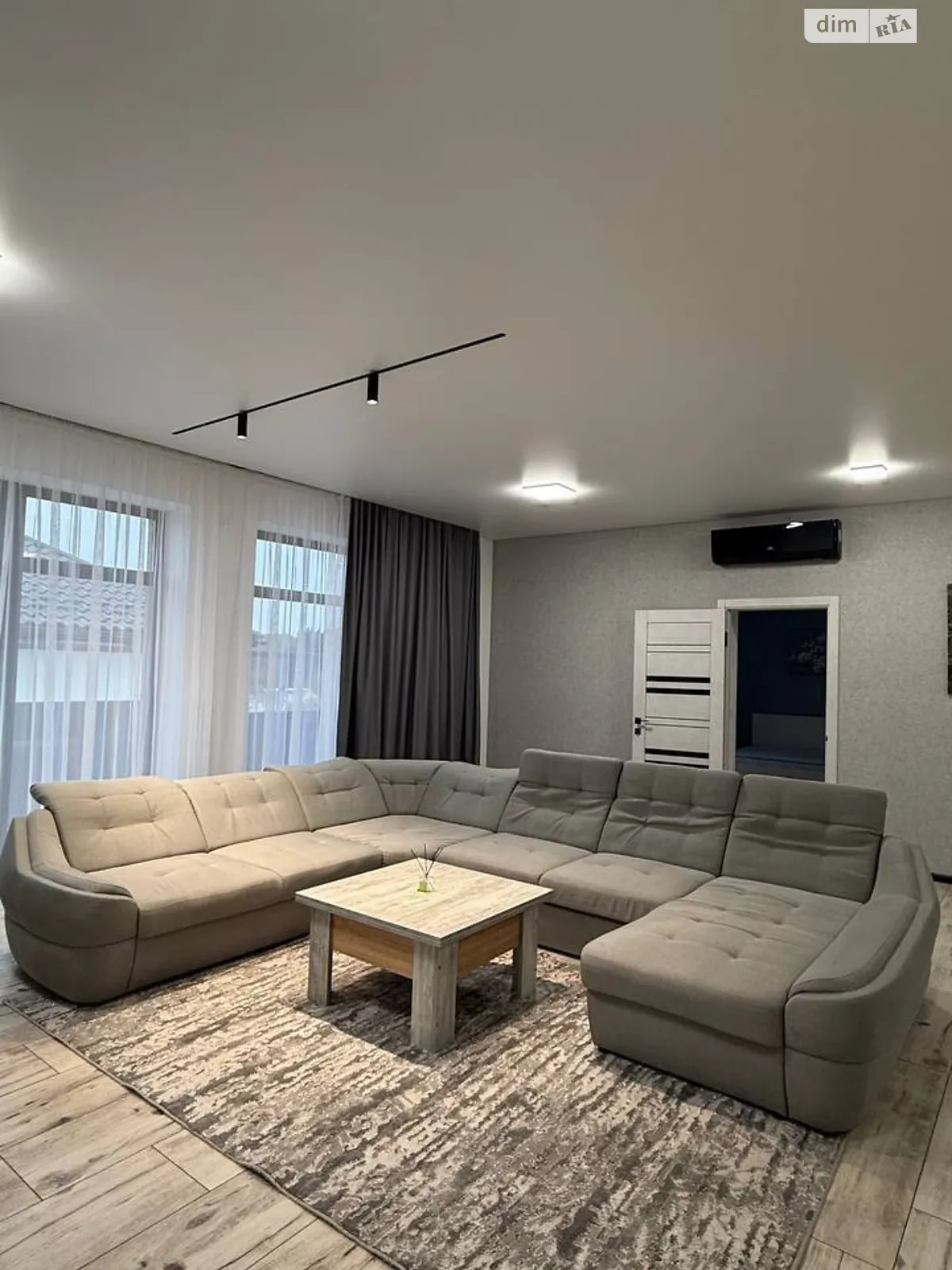 Сдается в аренду одноэтажный дом 160 кв. м с садом, цена: 1000 $ - фото 1