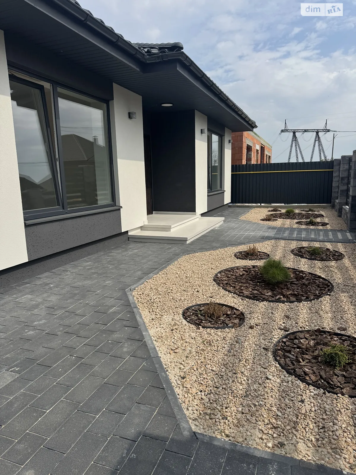 Продается одноэтажный дом 140 кв. м с верандой, цена: 200000 $ - фото 1