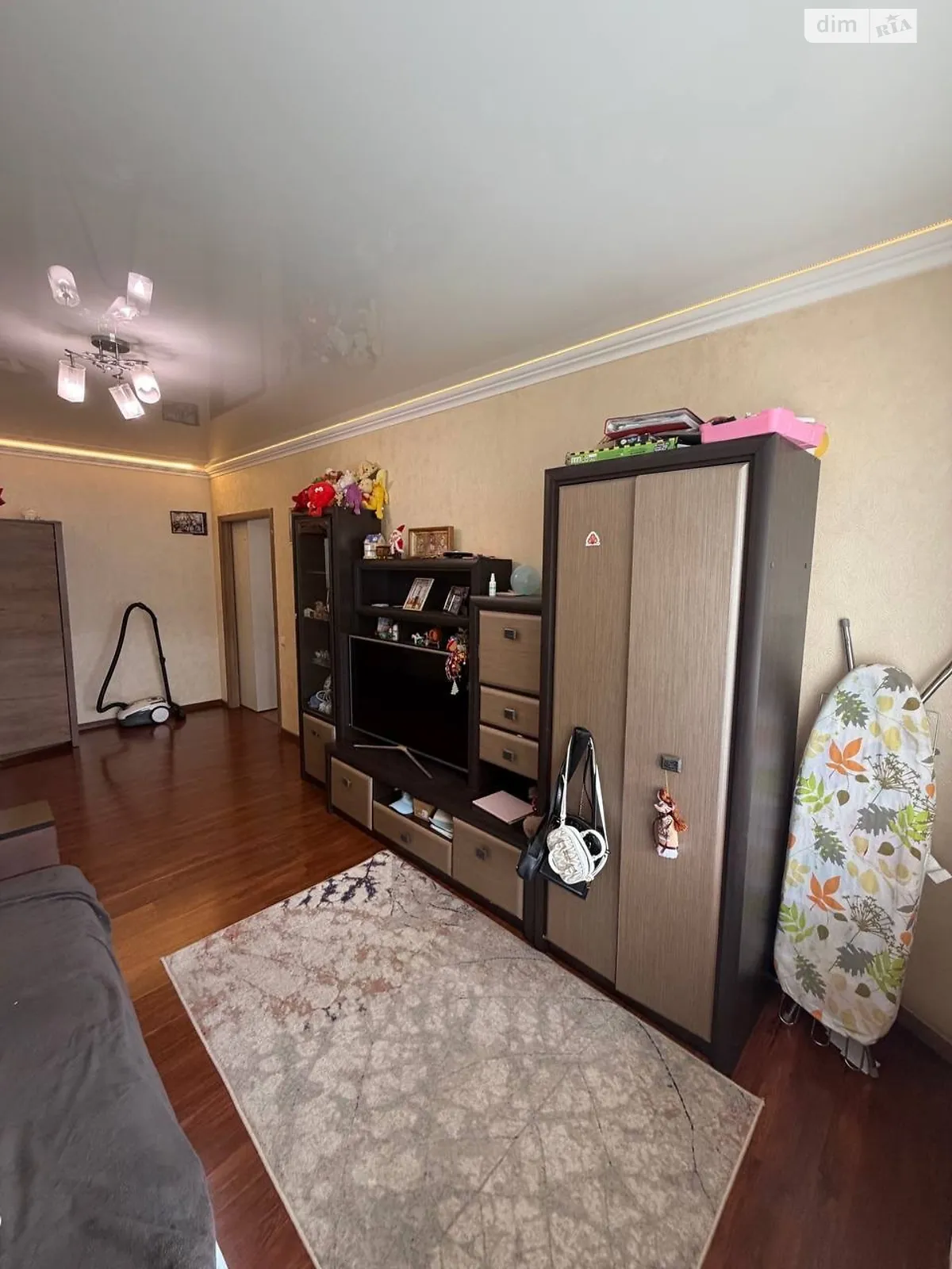Продается 2-комнатная квартира 55.6 кв. м в Хмельницком, ул. Трудовая, 5В - фото 1