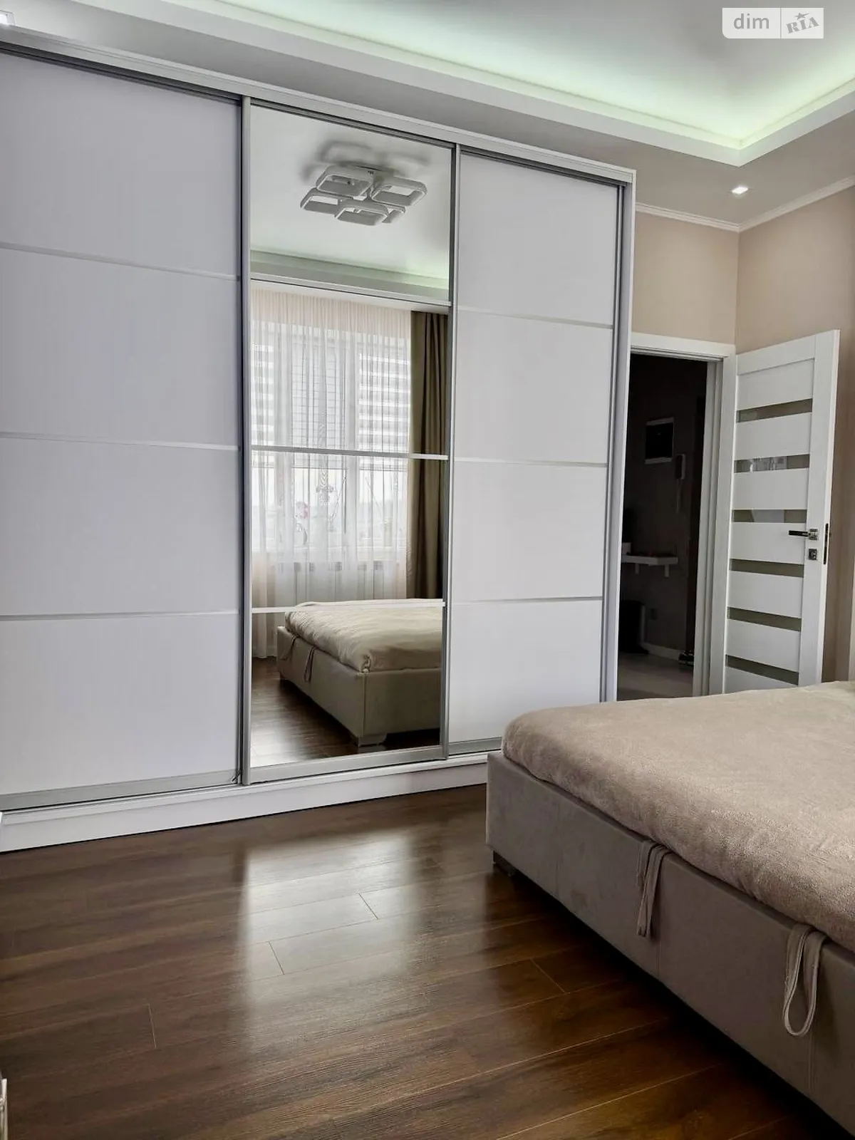 Продается 2-комнатная квартира 54.7 кв. м в Ровно, ул. Благовещенская - фото 1