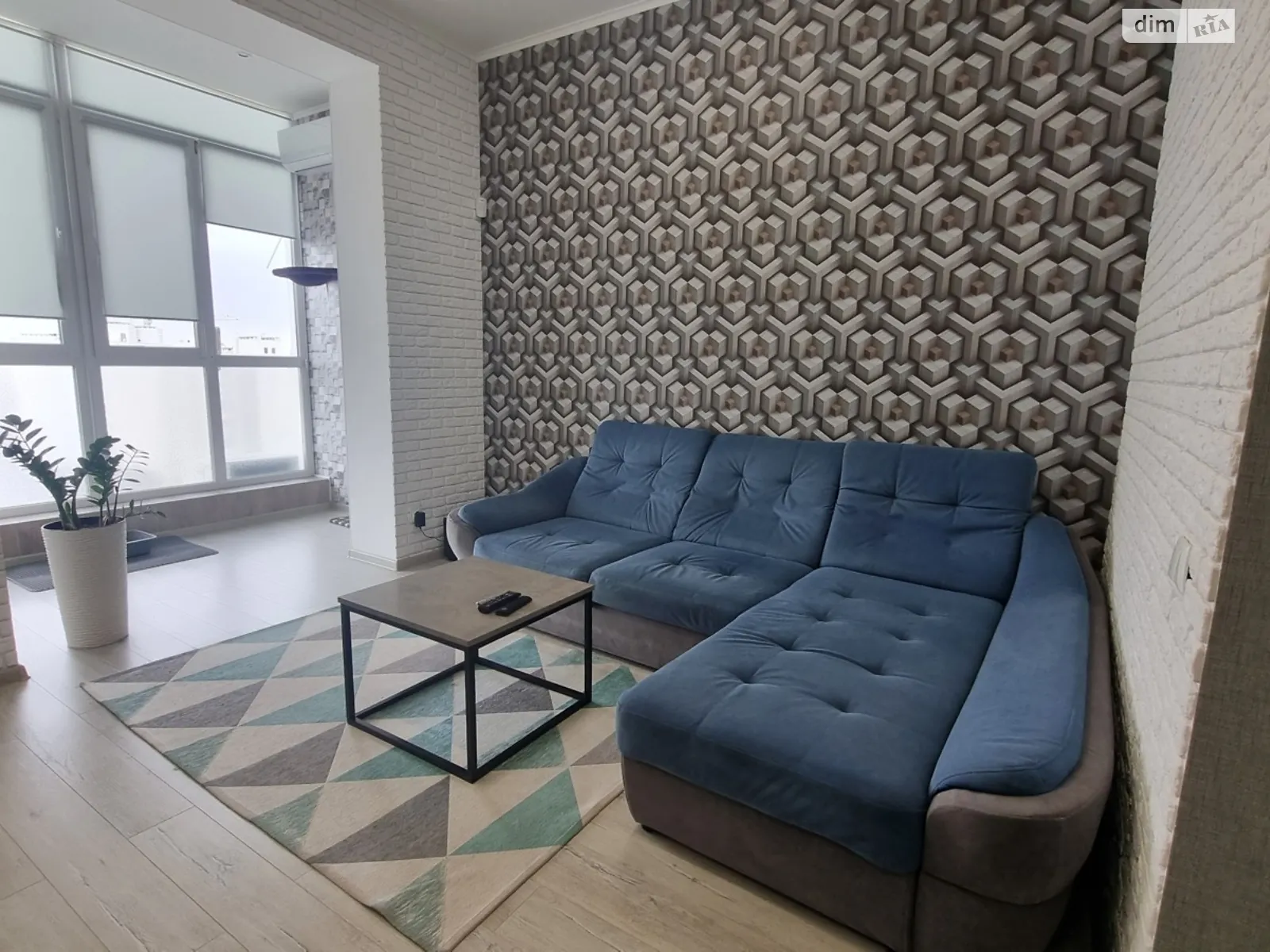 Продается 2-комнатная квартира 101.6 кв. м в Чернигове, ул. Независимости, 15 - фото 1