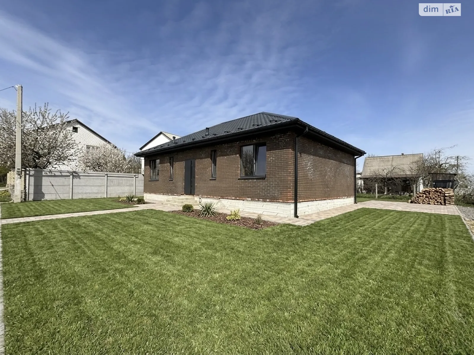 Продается одноэтажный дом 93 кв. м с беседкой, цена: 91000 $ - фото 1