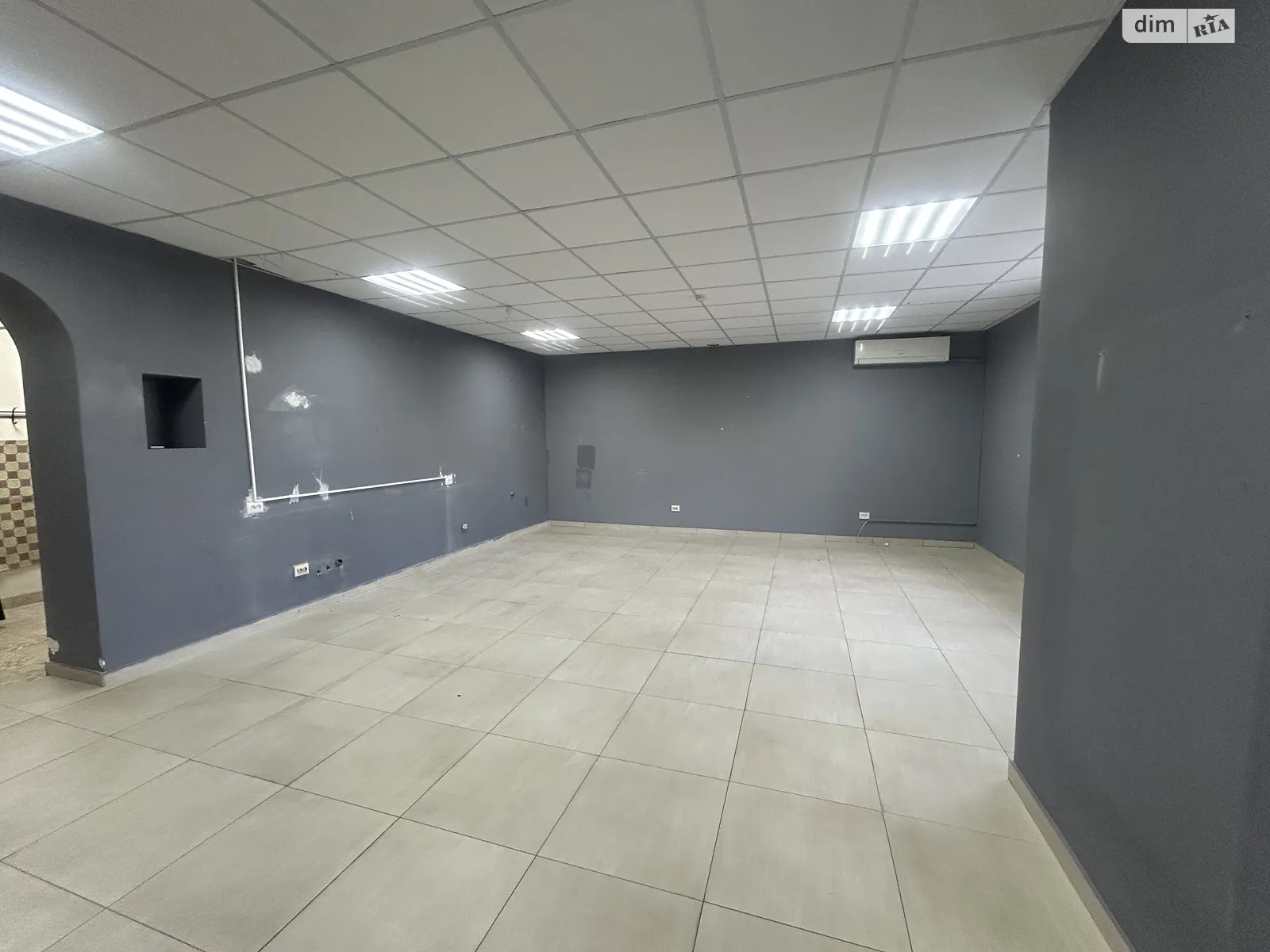 Продается помещения свободного назначения 51 кв. м в 10-этажном здании, цена: 47000 $ - фото 1