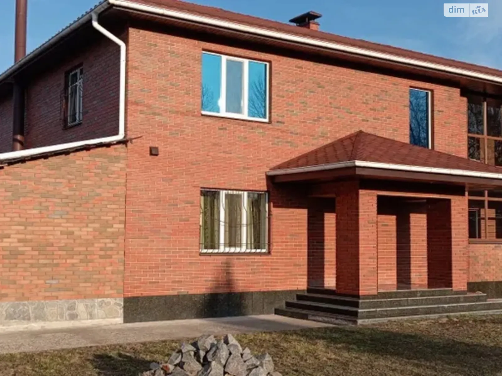 Продается дом на 2 этажа 260 кв. м с садом, цена: 180000 $ - фото 1