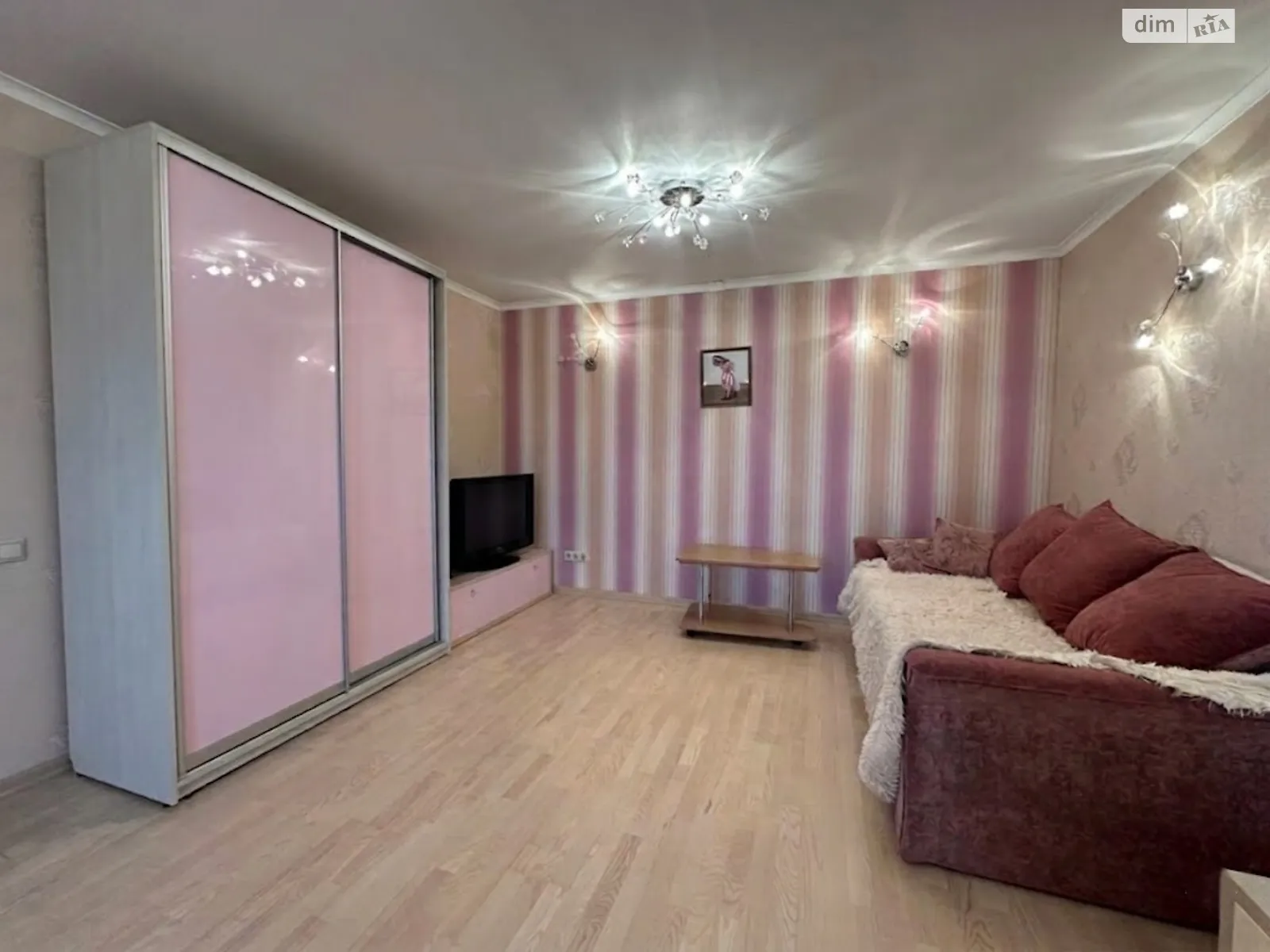 Продается 5-комнатная квартира 119.8 кв. м в Ворзеле, ул. Варшавская(Ватутина) - фото 1