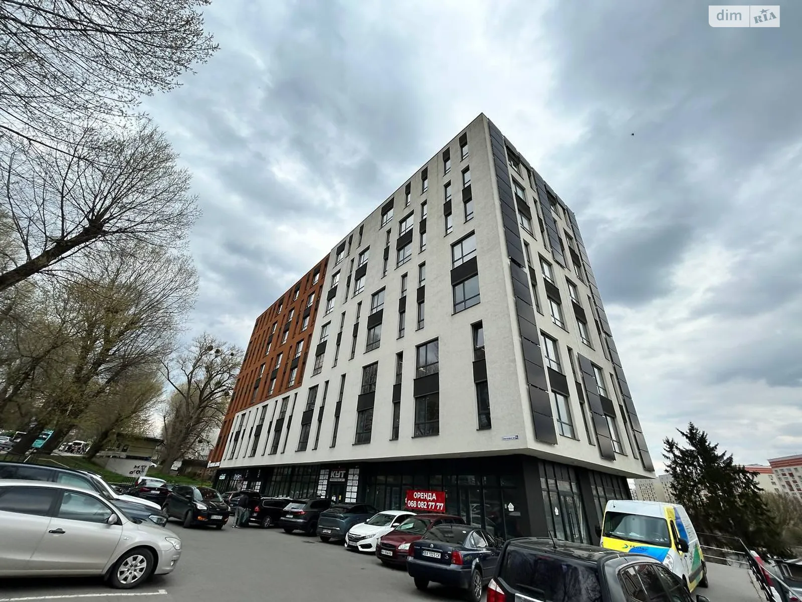 Сдается в аренду офис 272.2 кв. м в бизнес-центре, цена: 54440 грн - фото 1