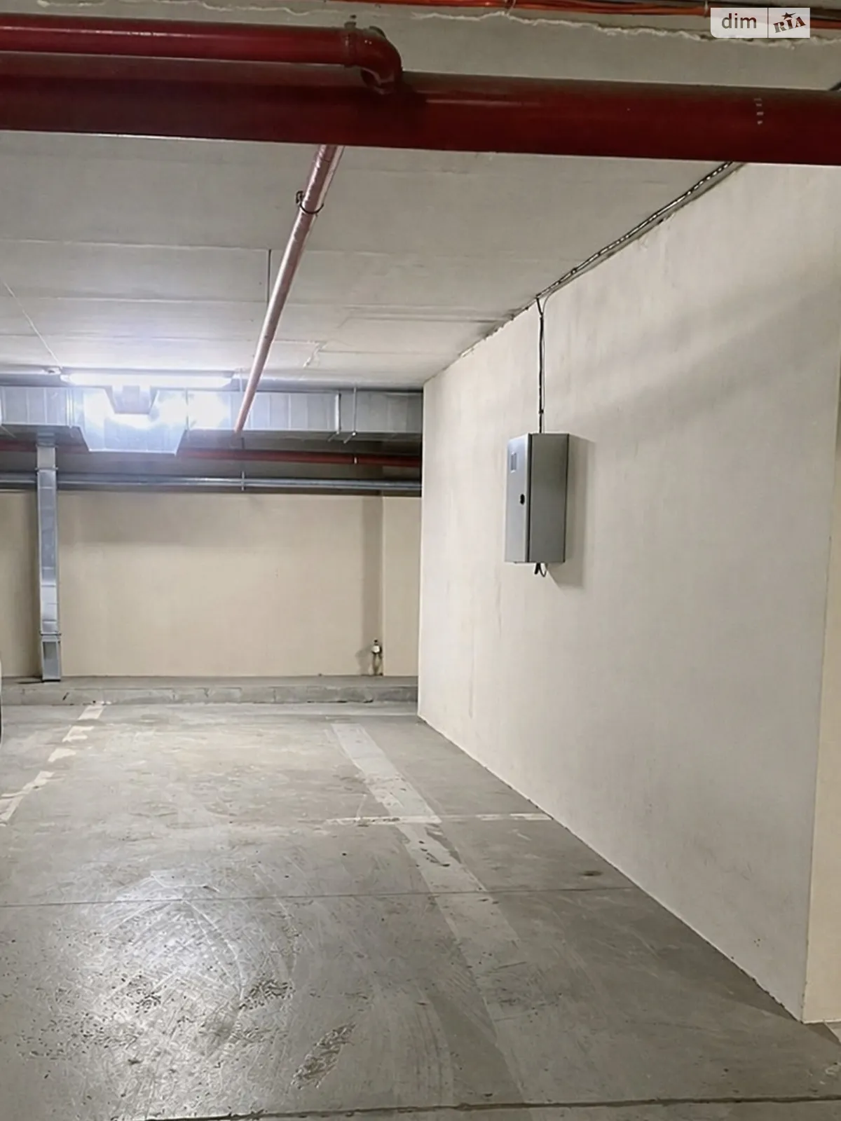 Продается подземный паркинг универсальный на 28.4 кв. м, цена: 21500 $ - фото 1