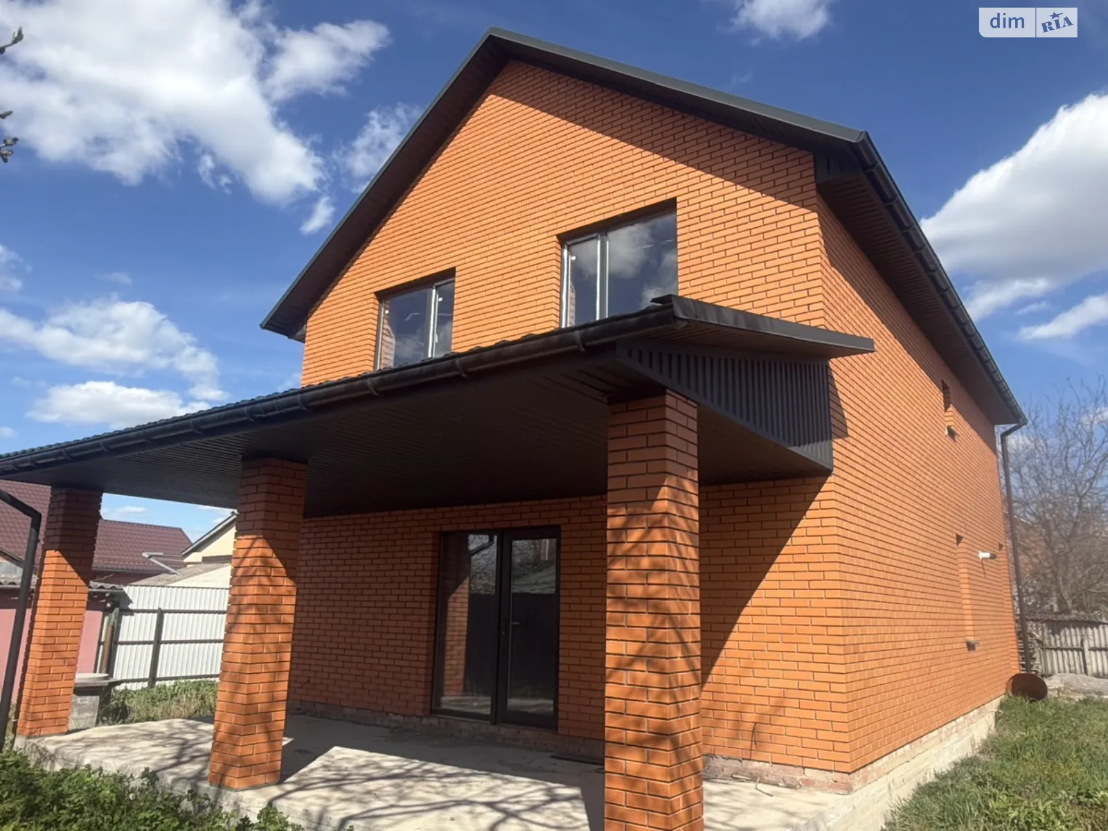 Продается дом на 2 этажа 130 кв. м с садом, цена: 86000 $ - фото 1