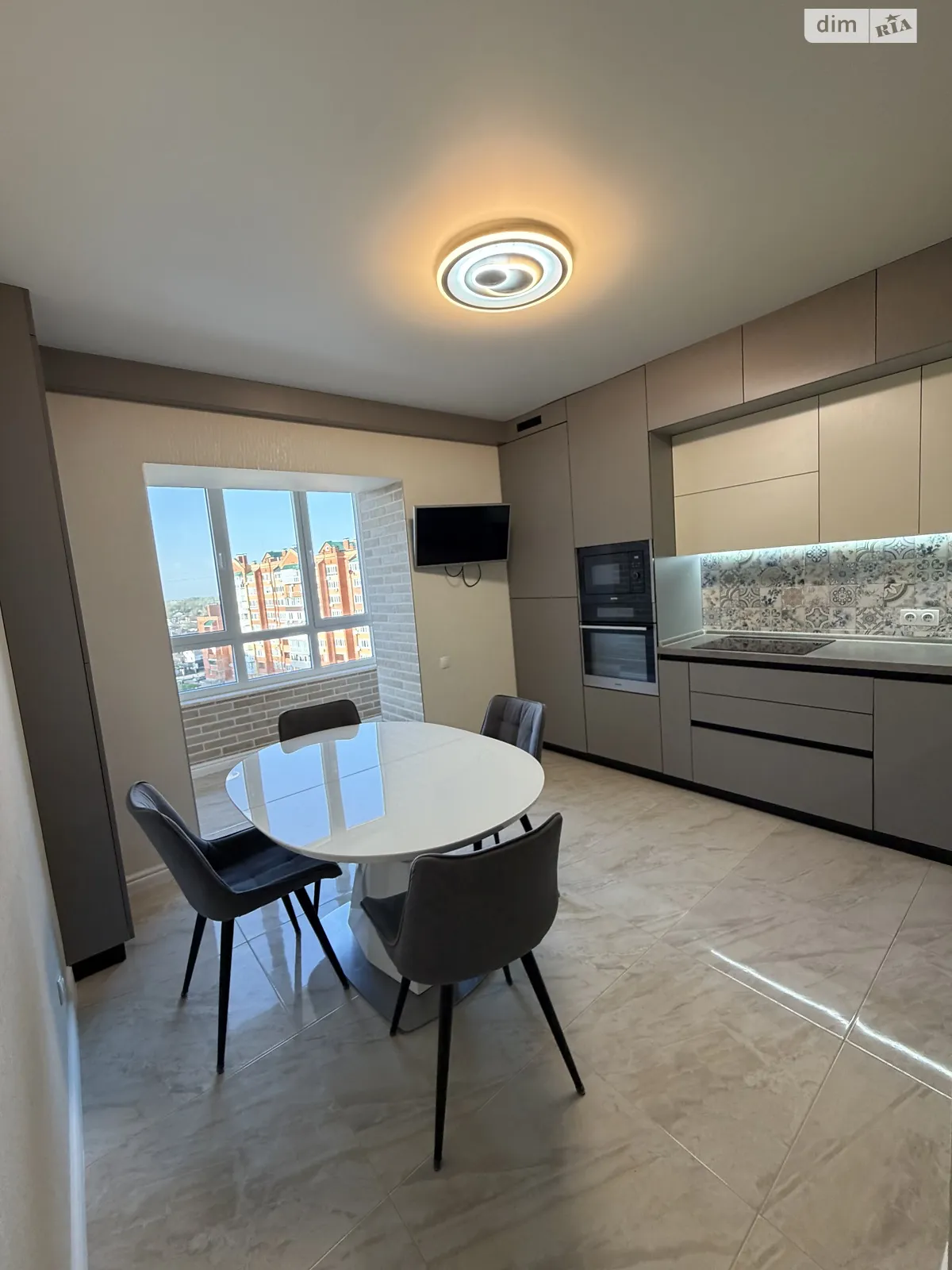 Продается 3-комнатная квартира 87.2 кв. м в Борисполе, ул. Виктора Йовы, 7 - фото 1