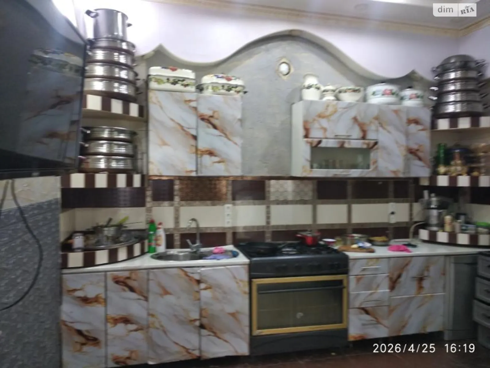 Продается одноэтажный дом 131 кв. м с гаражом, цена: 100000 $ - фото 1