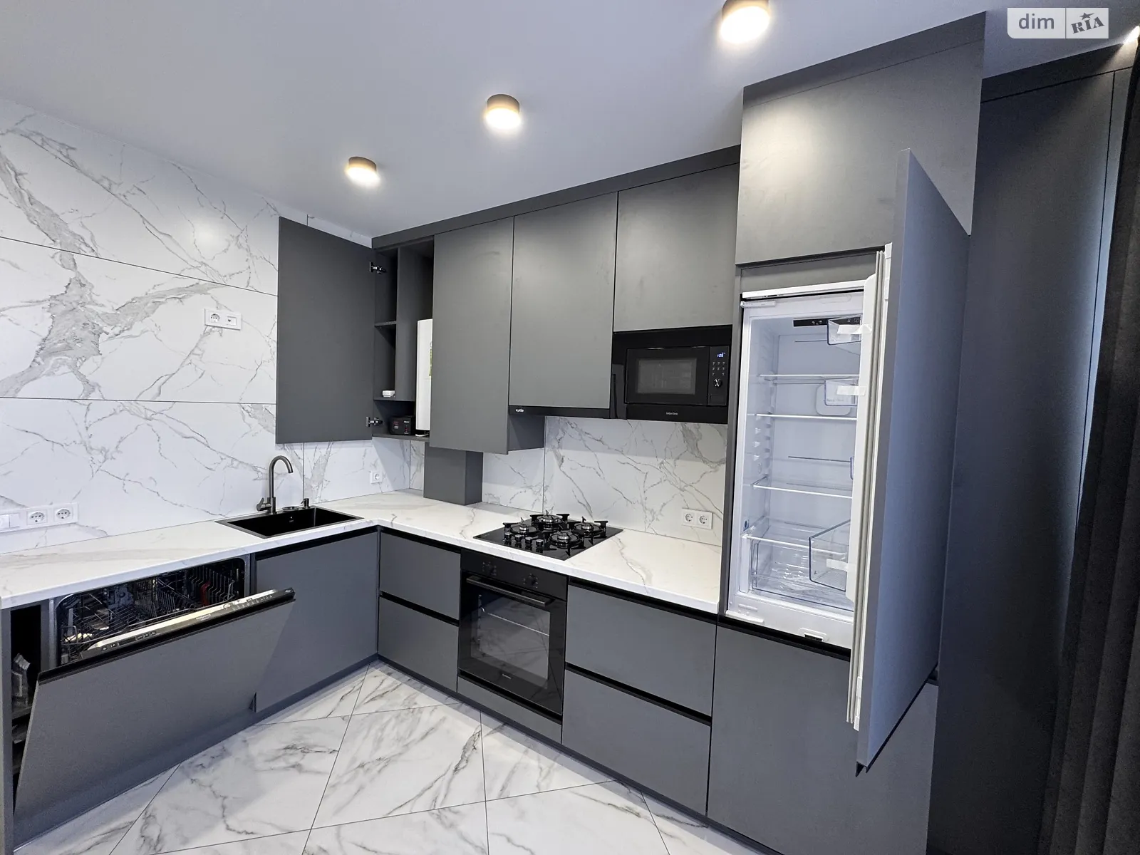 Продается 1-комнатная квартира 36 кв. м в Буче, ул. Ивана Кожедуба, 4 - фото 1