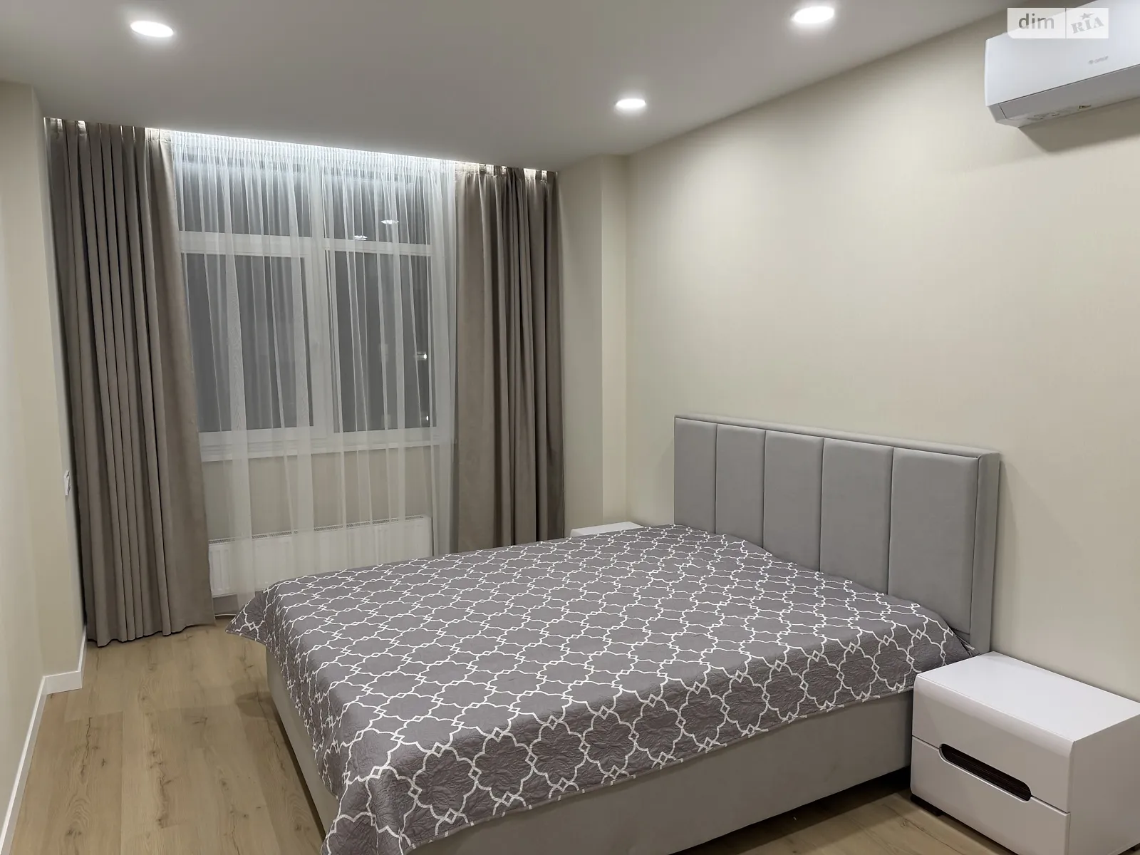 ул. Александра Олеся, 5 Виноградарь Киев ЖК Варшавский 2 - фото 1