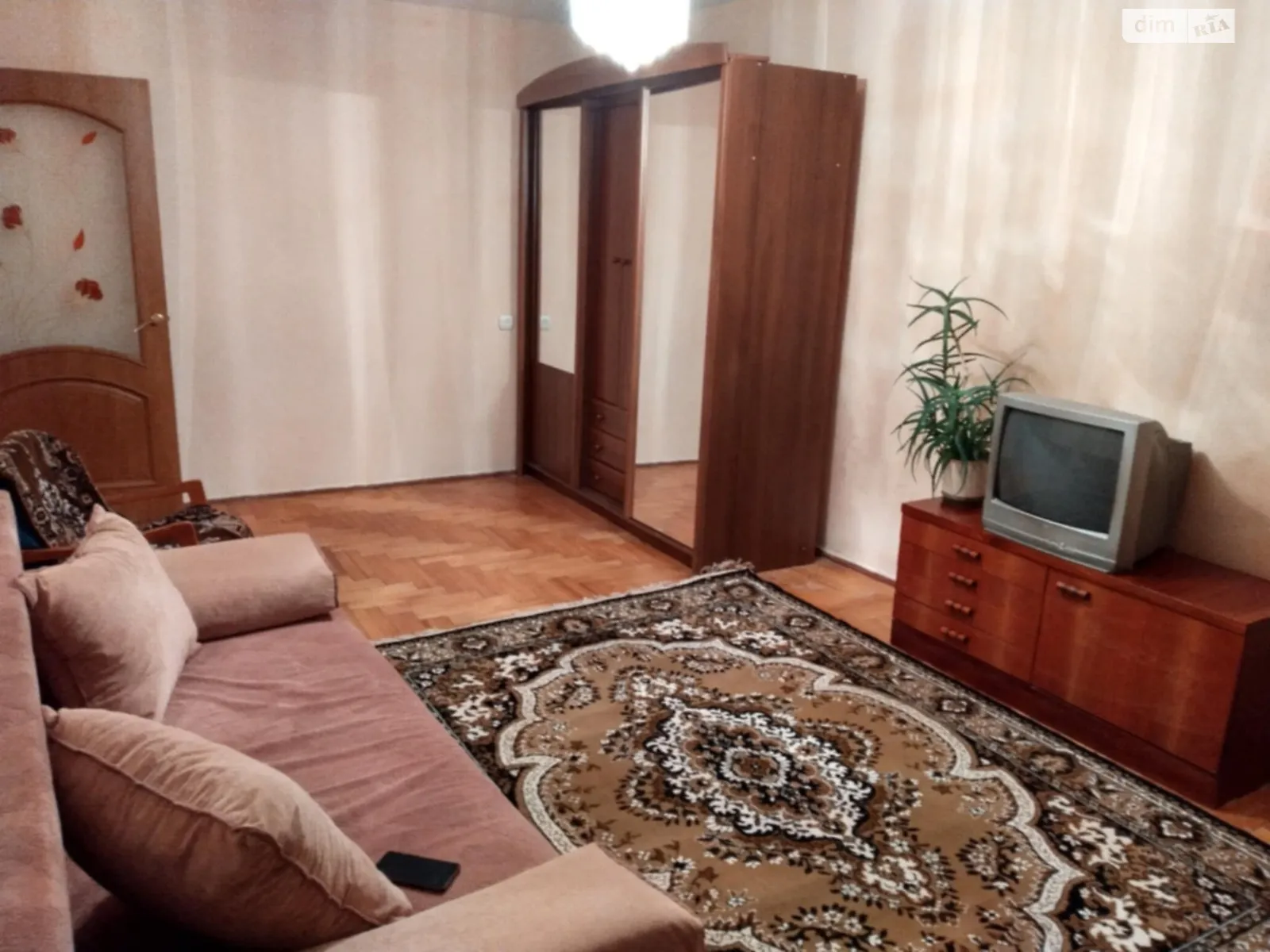 Продается 2-комнатная квартира 53 кв. м в Чопе, ул. Железнодорожная, 2А - фото 1