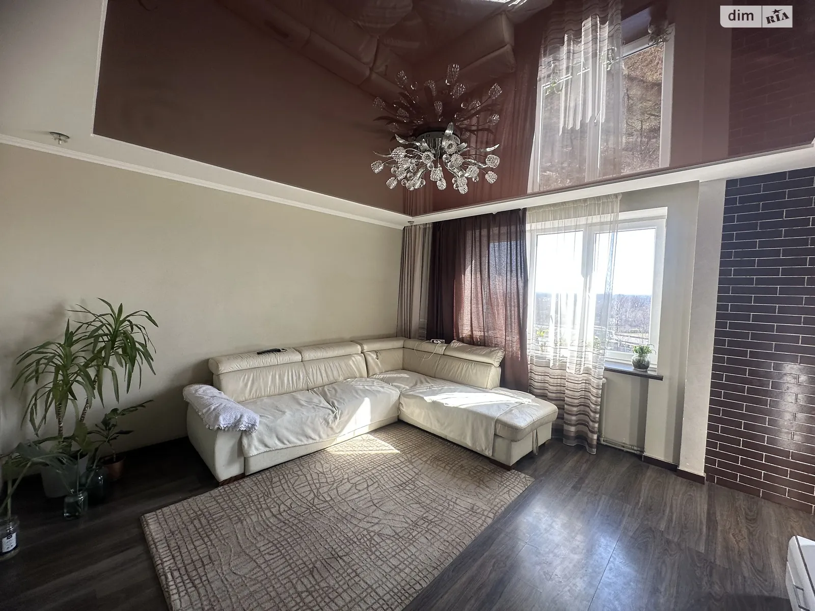 Продается 2-комнатная квартира 52 кв. м в Дрогобыче, ул. Михаила Грушевского - фото 1