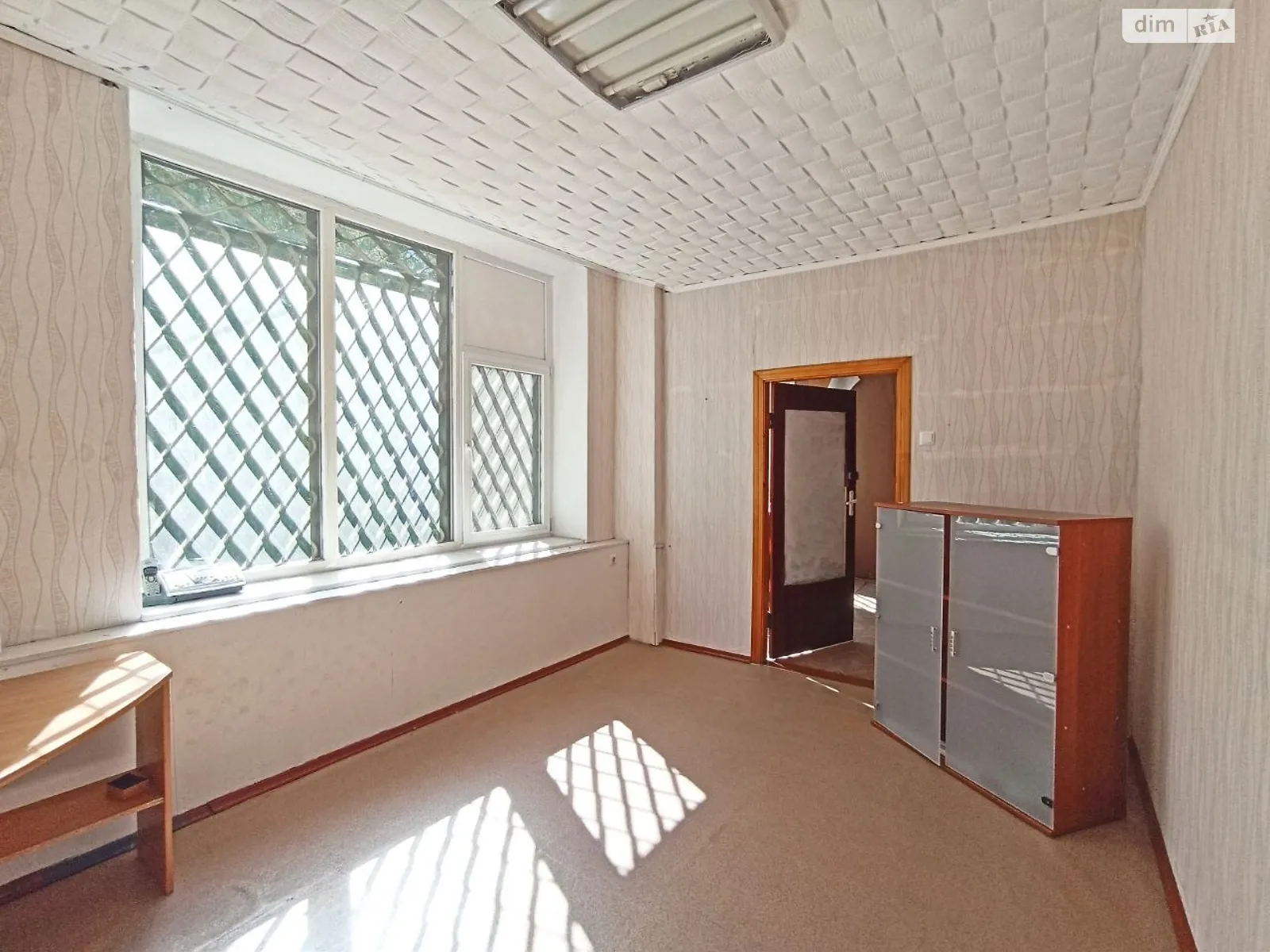 Сдается в аренду офис 13.6 кв. м в бизнес-центре, цена: 2500 грн - фото 1