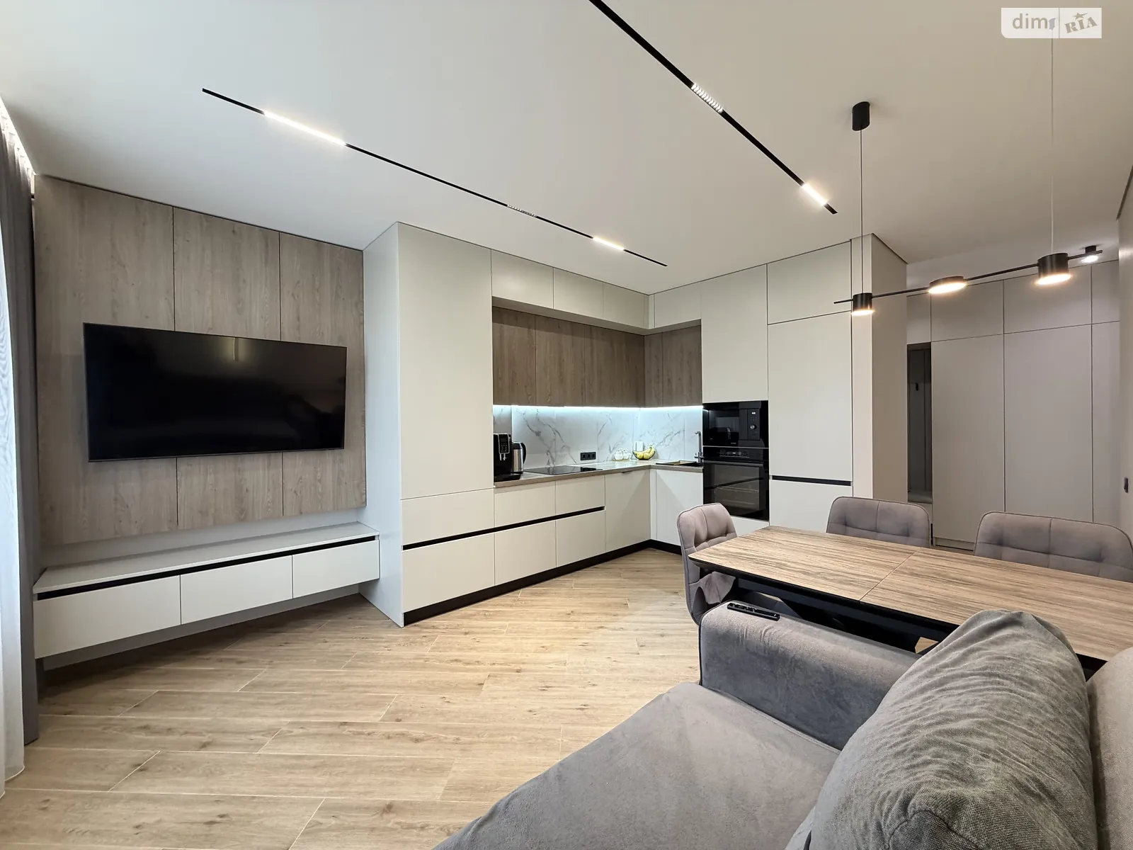 Продается 2-комнатная квартира 68 кв. м в Ровно, ул. Бориса Квашенко, 2 - фото 1