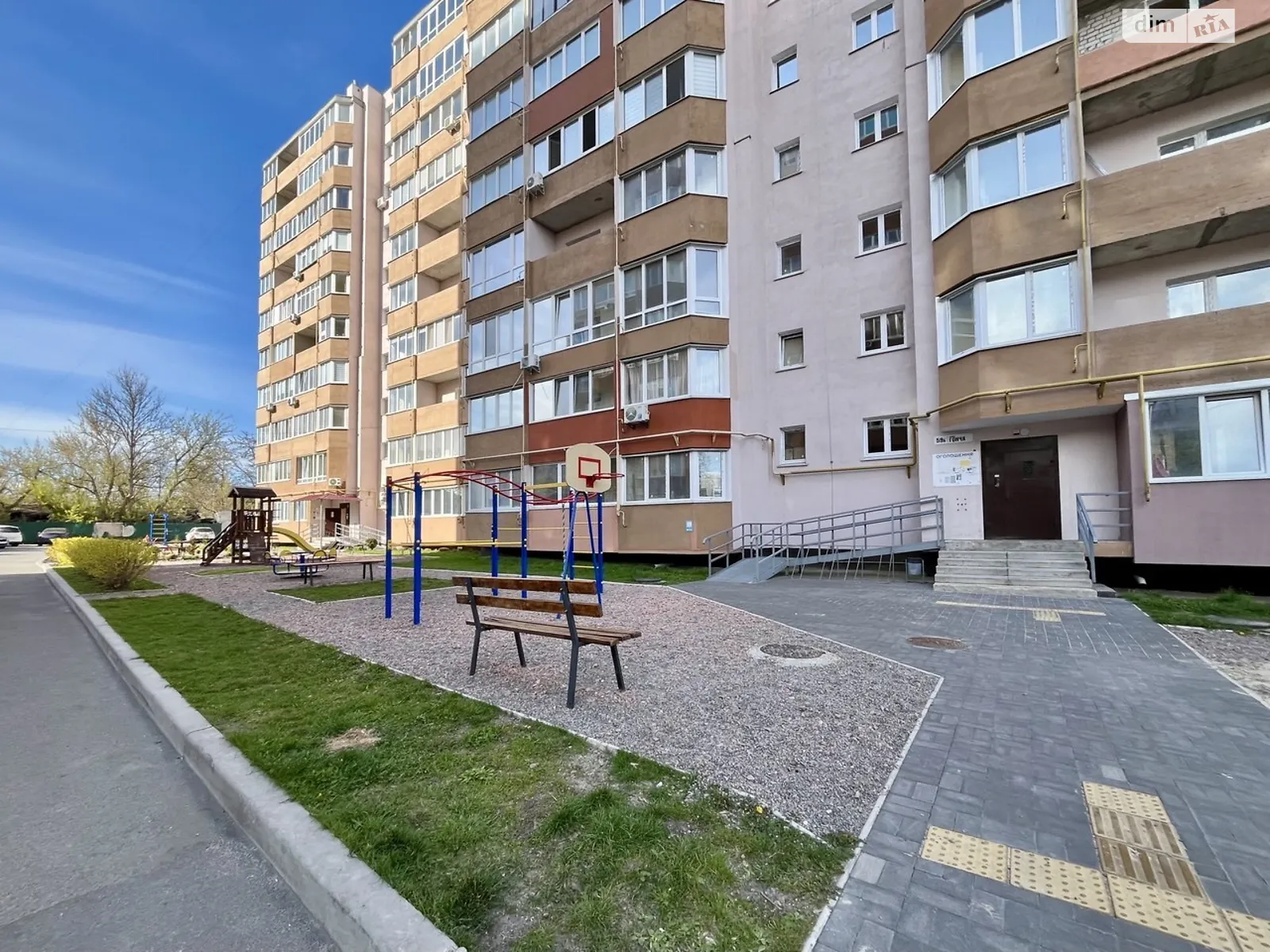 Продается 2-комнатная квартира 135.8 кв. м в Чернигове, ул. Гончая, 59Б - фото 1