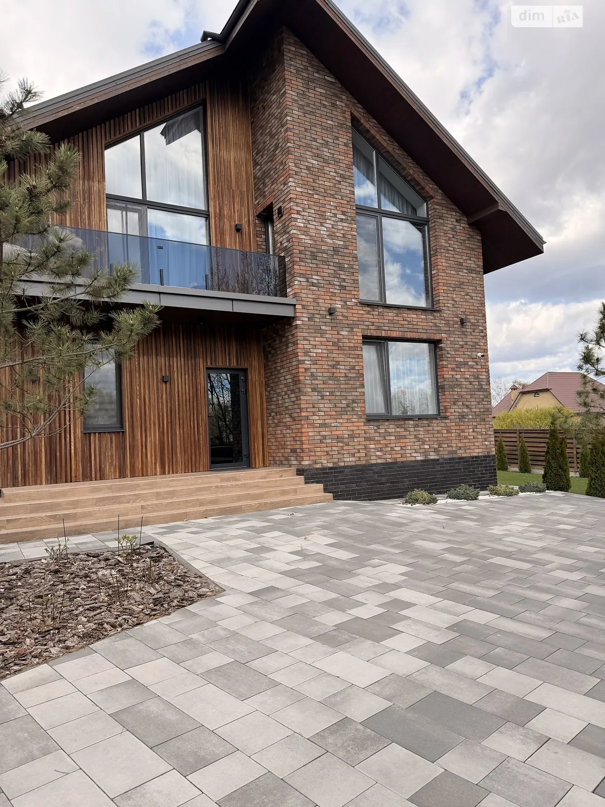 Продается дом на 2 этажа 190 кв. м с мансардой, цена: 510000 $ - фото 1