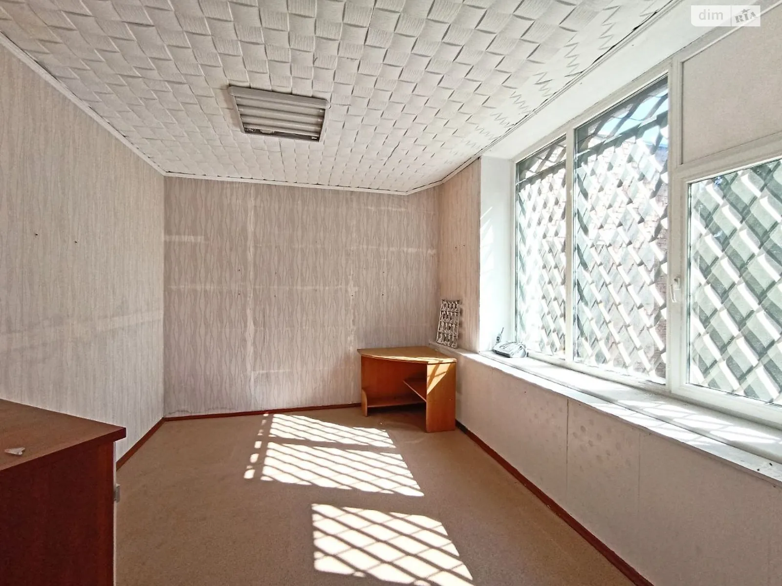 Сдается в аренду офис 13.6 кв. м в бизнес-центре, цена: 2500 грн - фото 1