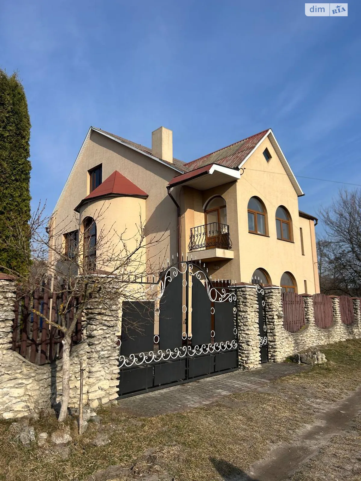 Продается дом на 2 этажа 192.4 кв. м с участком, цена: 130000 $ - фото 1