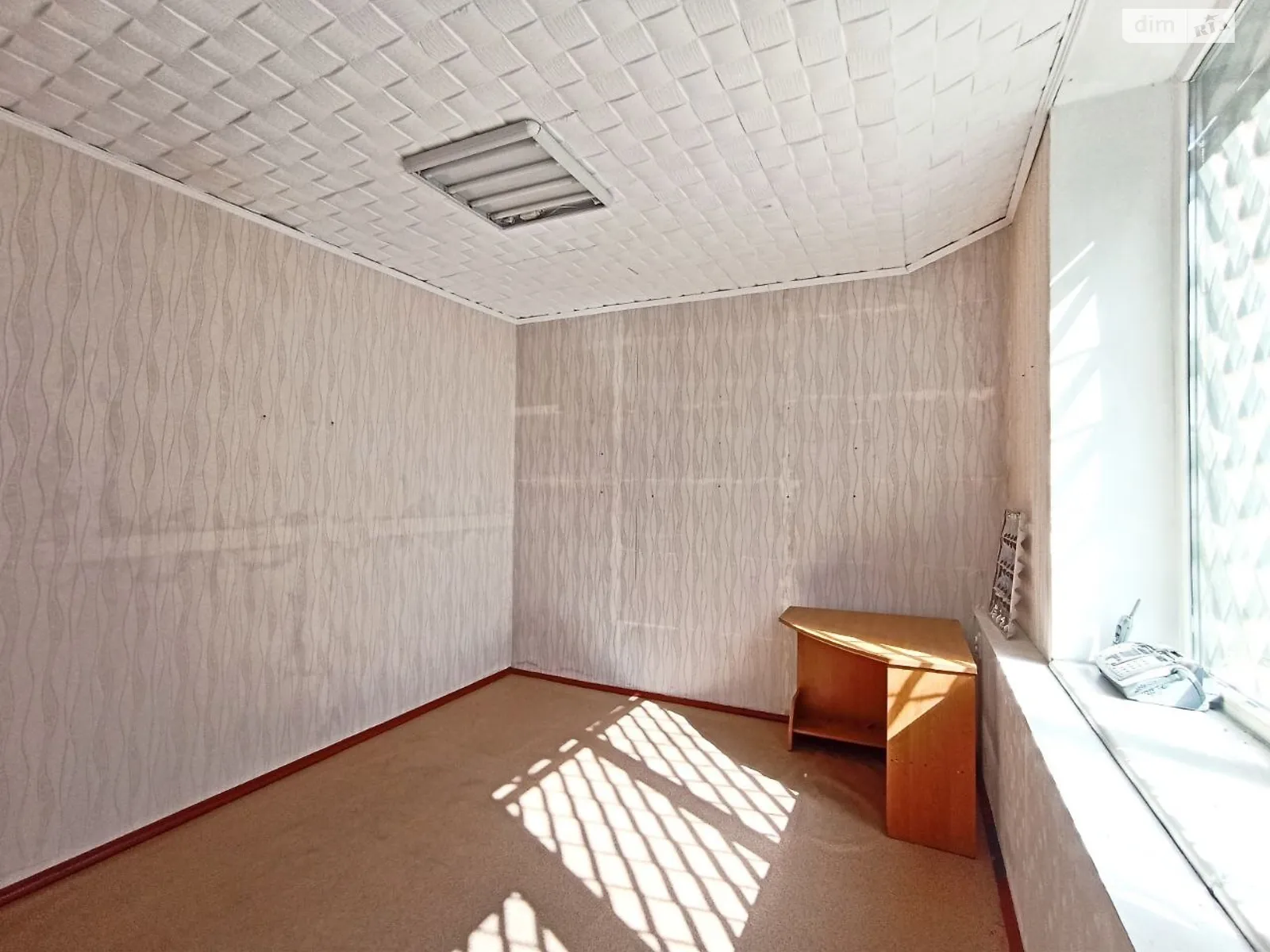 Сдается в аренду объект сферы услуг 13.6 кв. м в 2-этажном здании, цена: 2500 грн - фото 1