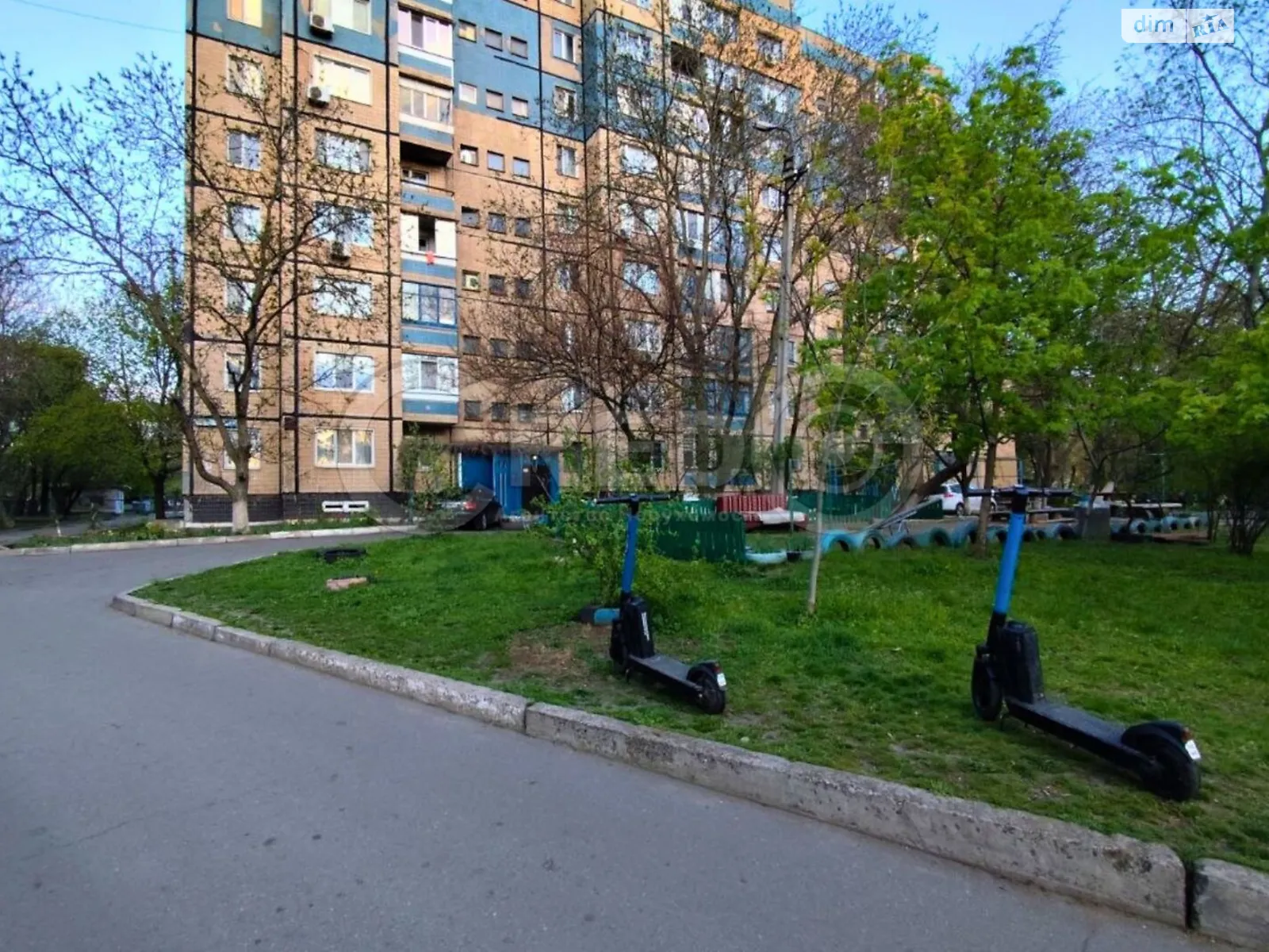 мкр. Горняцкий, 49 Саксаганский Кривой Рог - фото 1