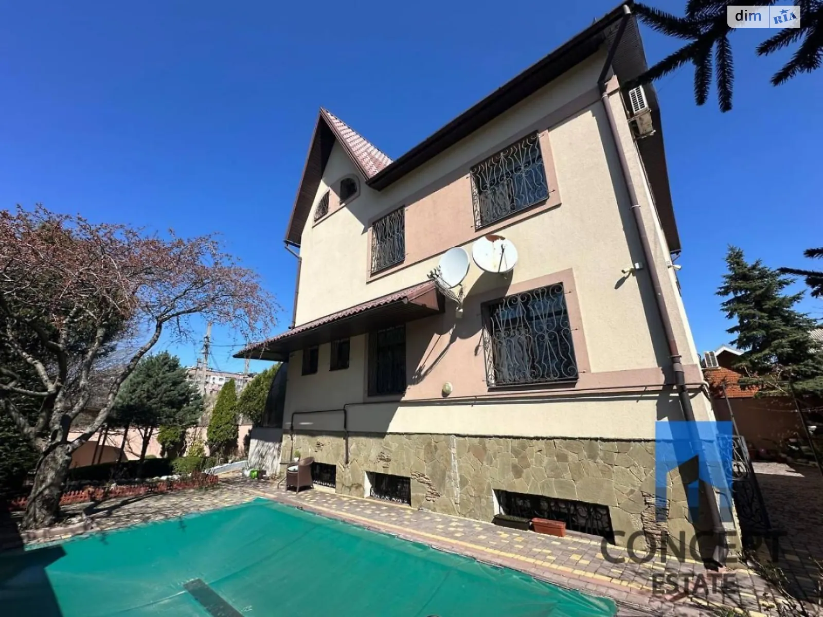 Продается дом на 2 этажа 378.4 кв. м с верандой, цена: 295000 $ - фото 1