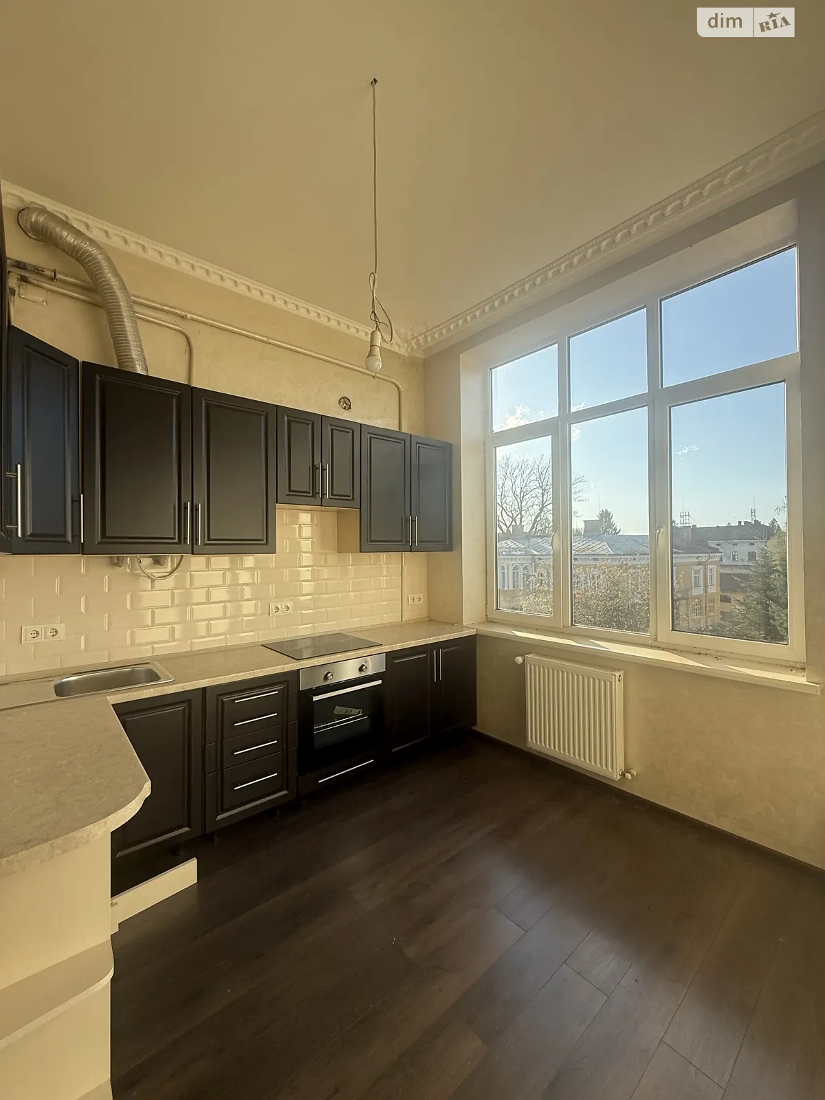 Продается 3-комнатная квартира 70 кв. м в Самборе, ул. Мазепы, 11 - фото 1